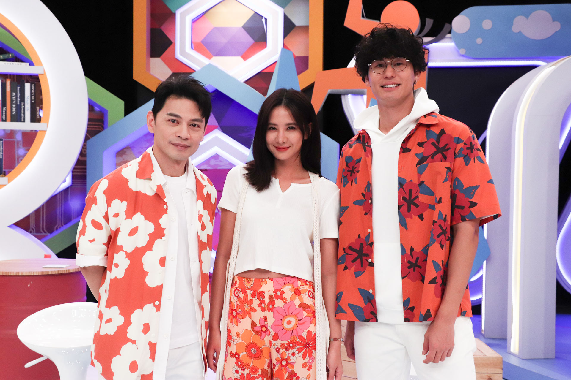 風田（右）來台工作多年，被台灣高房價嚇到。（中天提供）