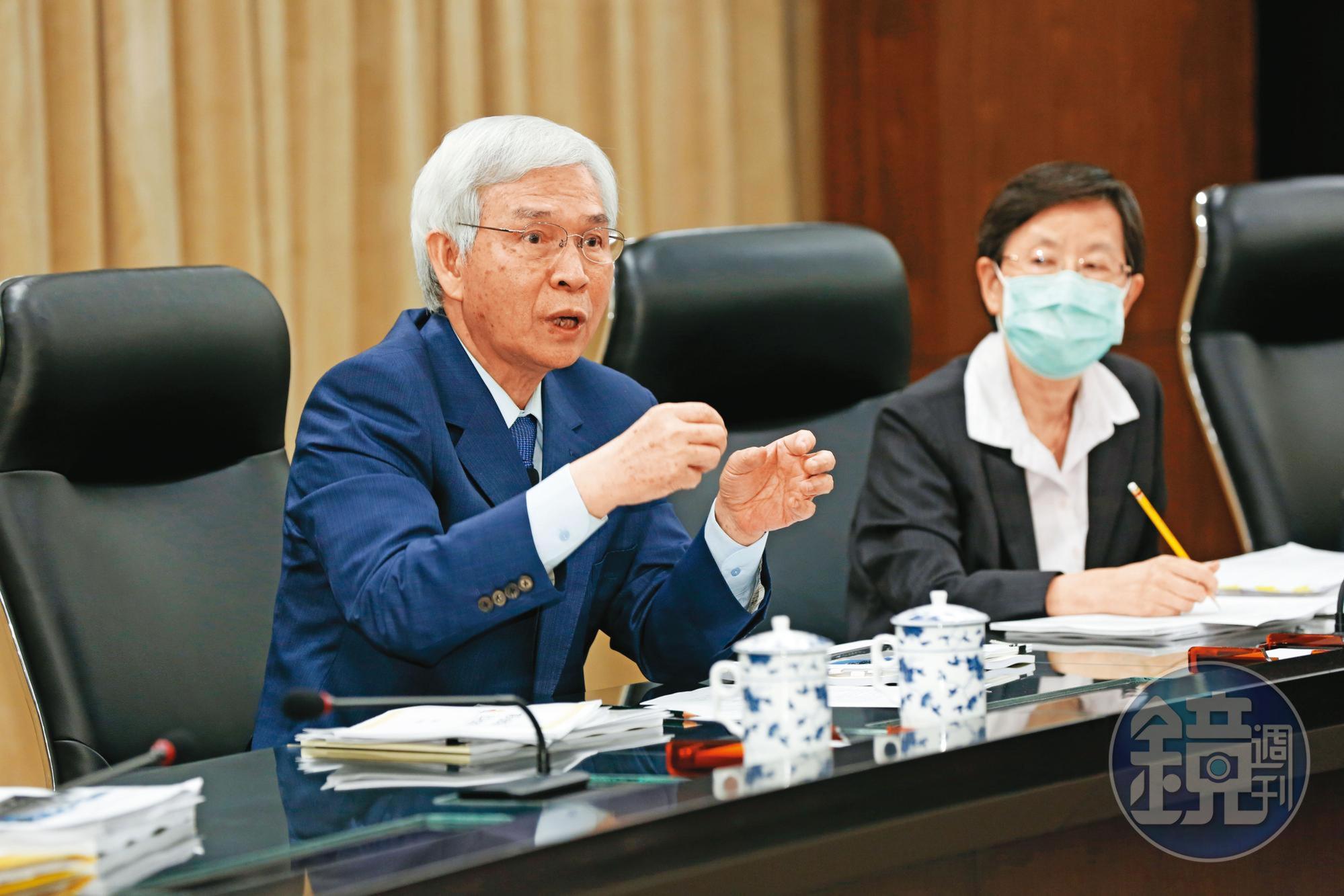 央行持續對營建業進行信用管制，衝擊口袋不夠深的小建商。