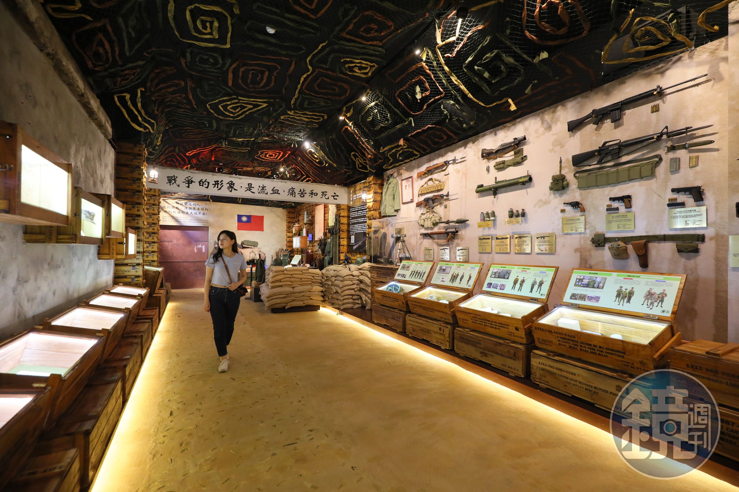 館內規畫「亂、靜、迷、回、容」共5個主題展間，展示許多歷史影像、文物等。
