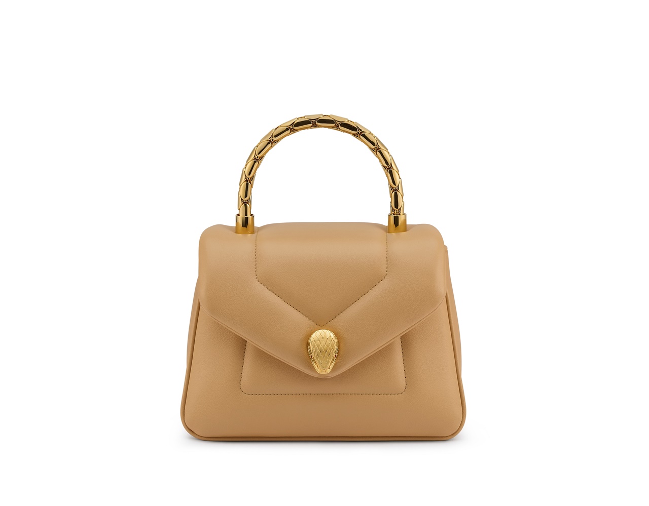 Serpenti Reverse撒哈拉琥珀色小牛皮金屬提把手提包。NT$102,000。（寶格麗提供）