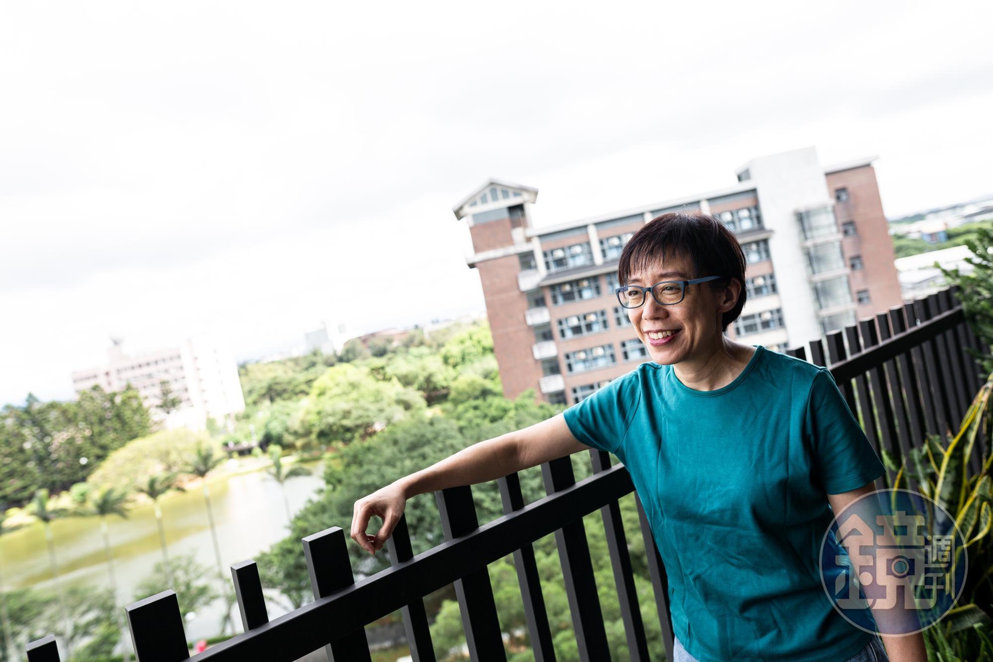 陳永儀中壢的住家緊鄰中央大學，校園的鐘聲能傳到耳邊，但她並不認為特別擾人。