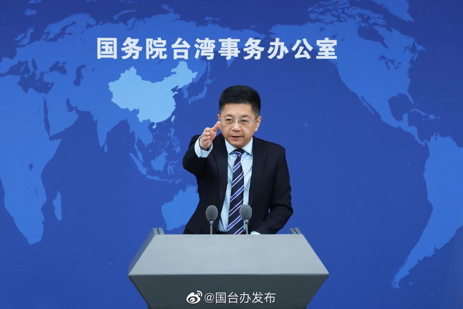 游錫堃日前稱「雲峰飛彈」可打到北京，國台辦今批評回應，「如果膽敢以卵擊石，必將加速滅亡」。（翻攝自國台辦微博）