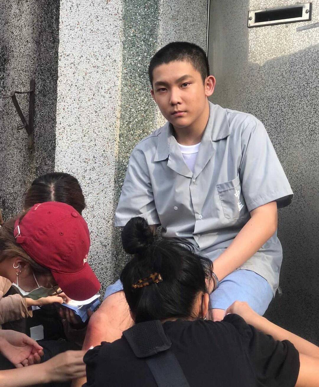 林毓家在IG上po出他在電影《少年吔》中平頭劇照。(翻攝自林毓家IG)