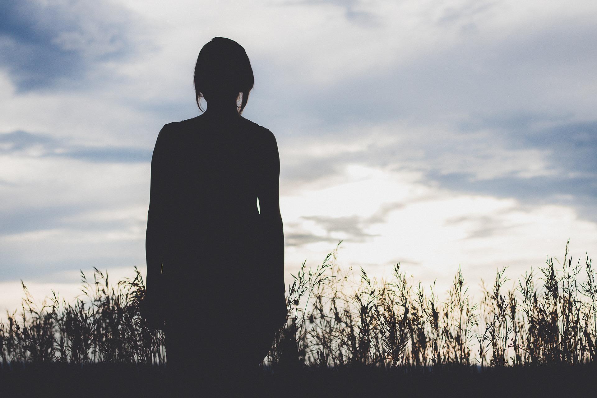 一名人妻急需用錢找上公婆一家，卻被逼過戶千萬房產；示意圖。（Pixabay ／攝影師：Pexels）