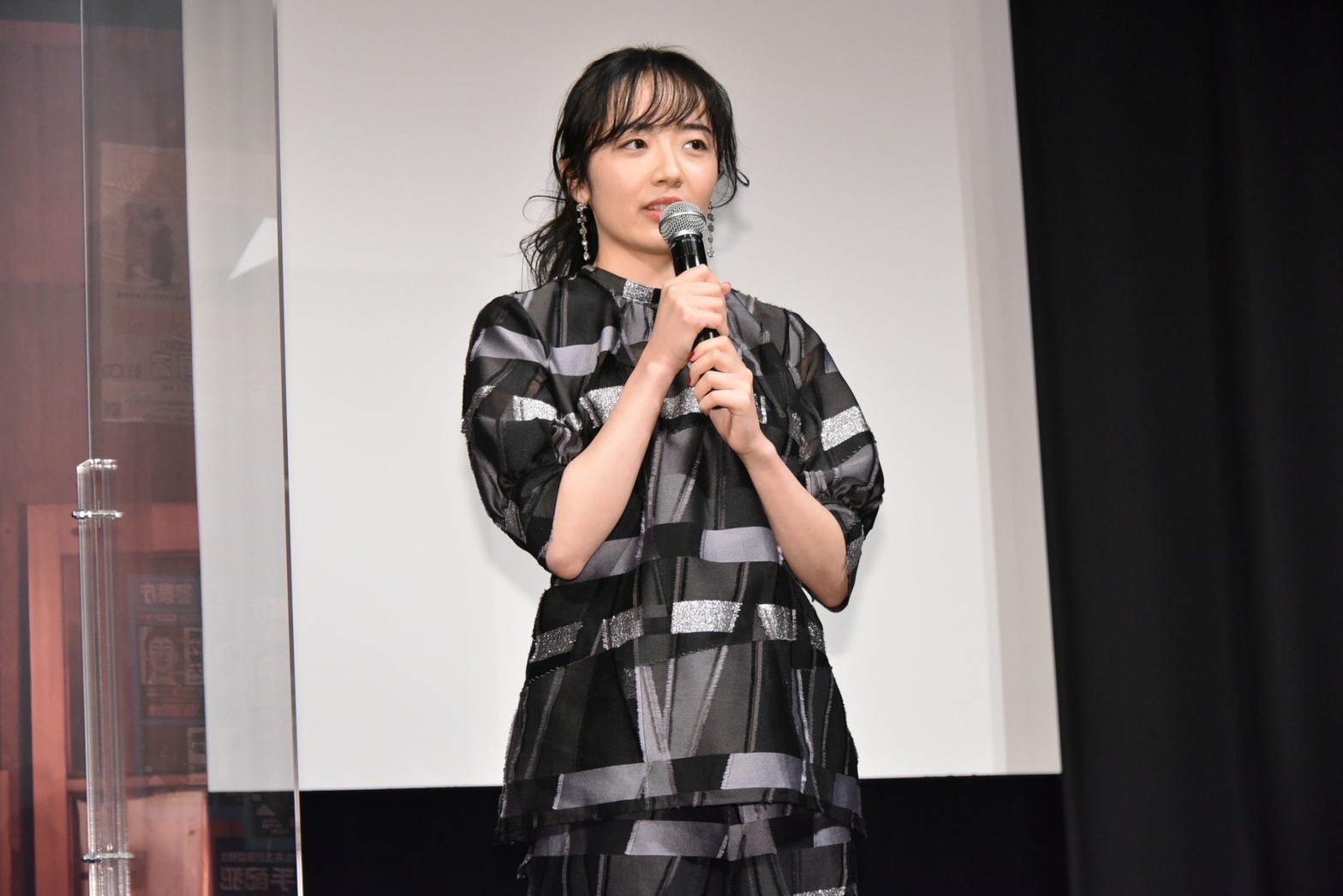 現年25歲的森田望智私下的模樣清新可人,讓《尋人啟弒》導演片山慎三燃起要讓她嘗試不同形象的想法。(光年映畫提供)