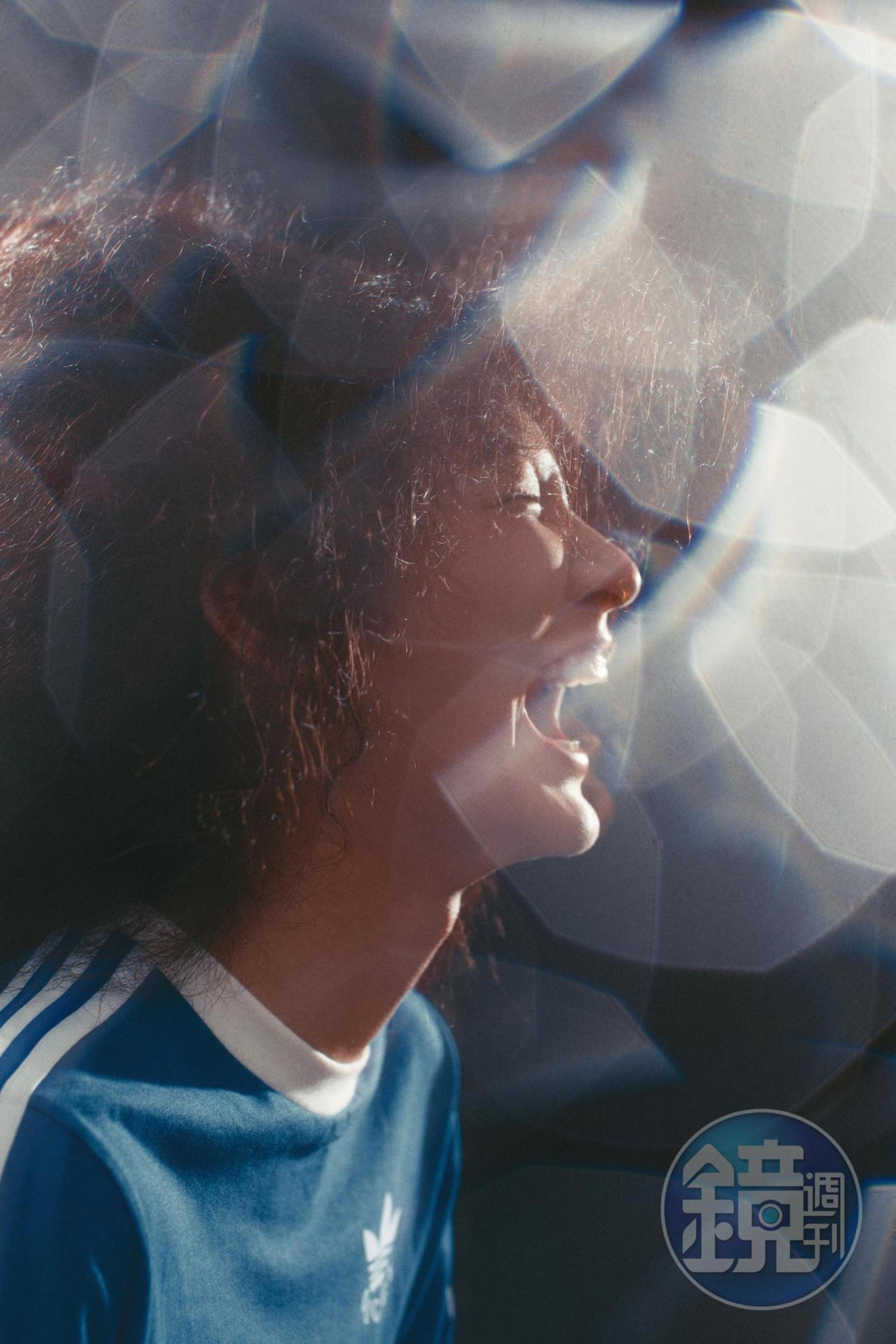 藍色洋裝 NT$27,500 by adidas x GUCCI