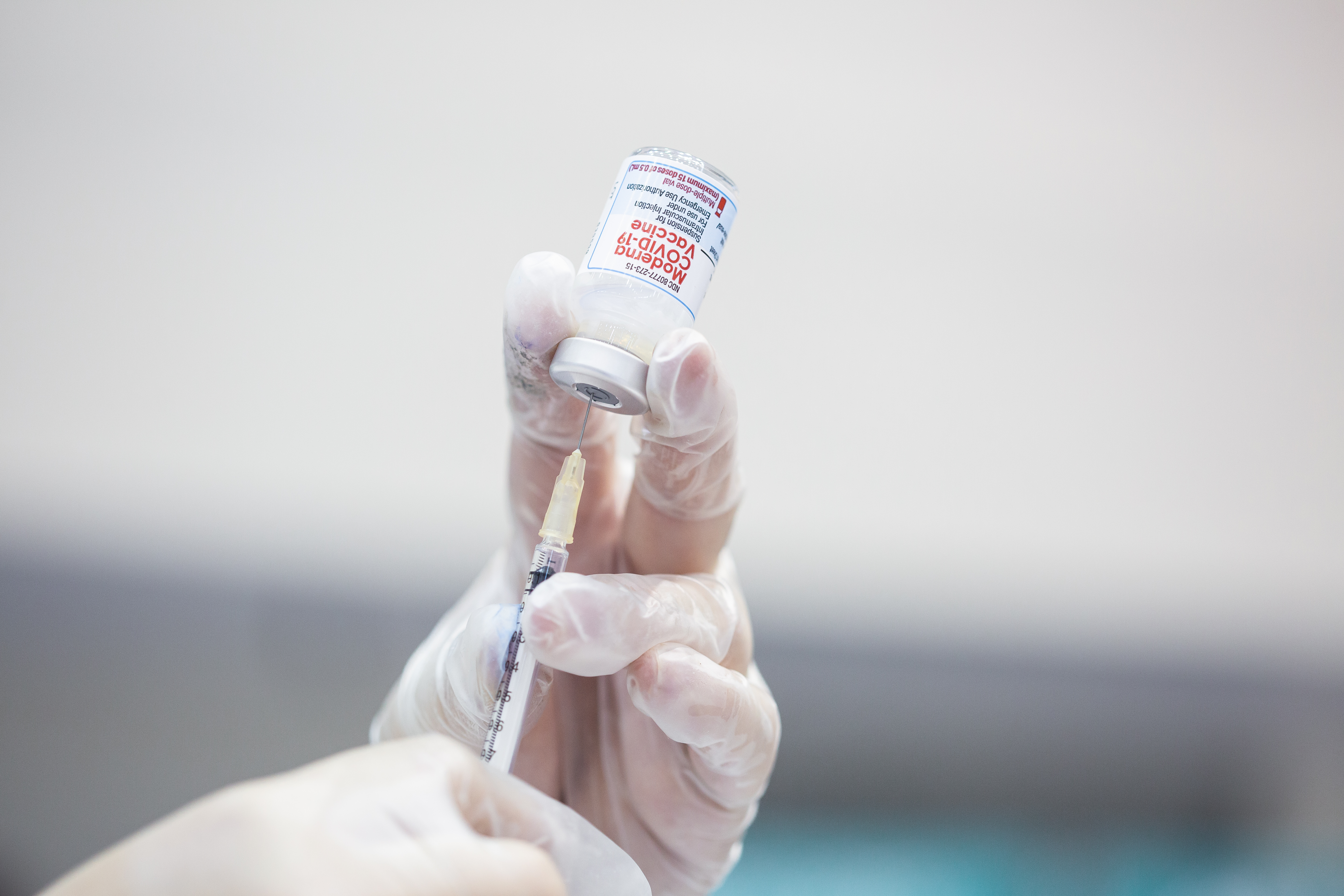 食藥署今晚召開專家會議，決核准6個月至5歲兒童的莫德納疫苗緊急使用授權。（本刊資料照）