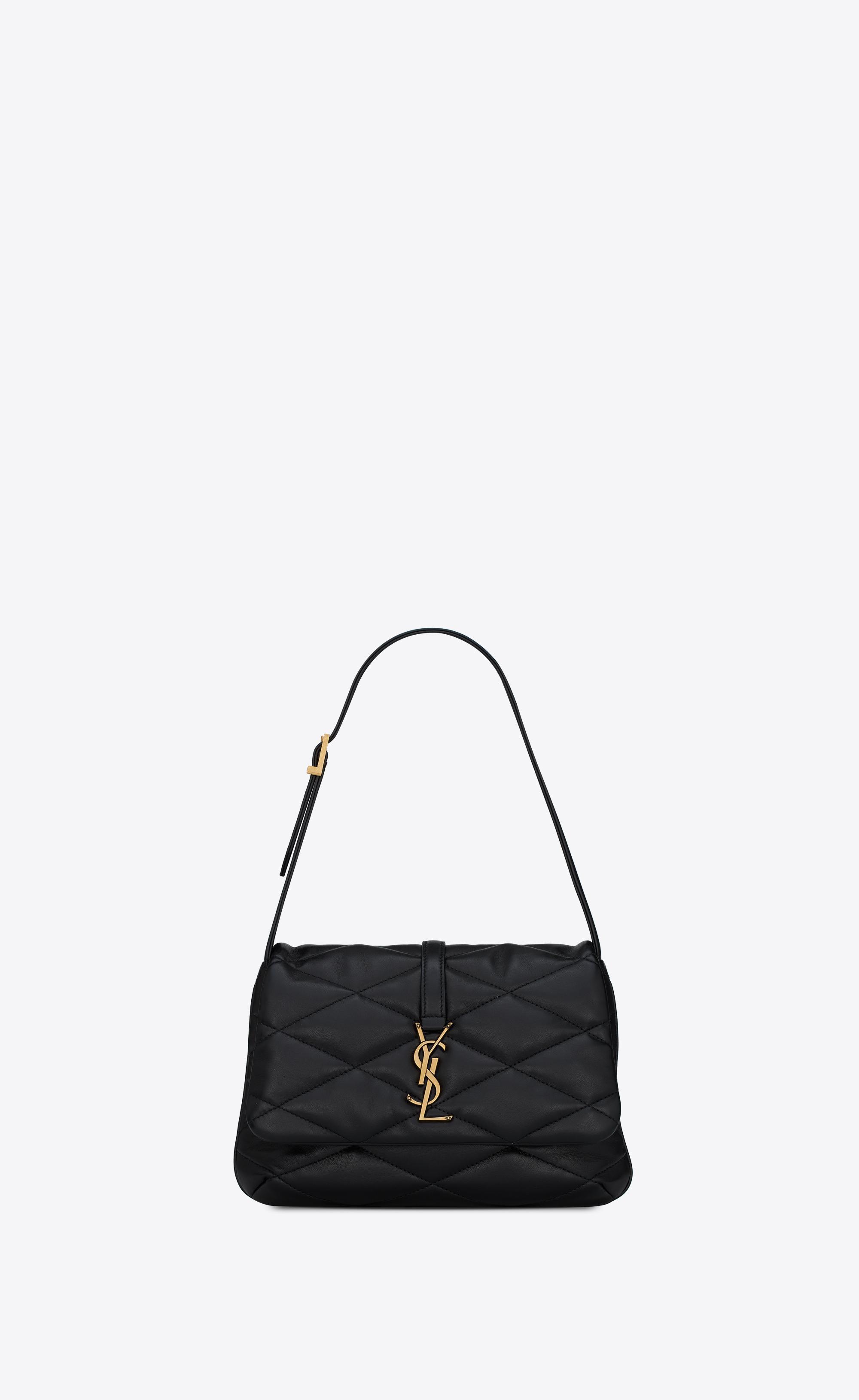 LE 57黑色蓬鬆絎縫小羊皮腋下包。NT$83,050（SAINT LAURENT提供）