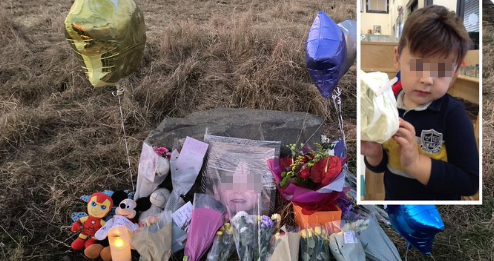 英國4歲男童趁大人不注意，自行騎乘一輛兒童用機車，結果失速暴衝撞路邊柱子，最終傷重死亡。（翻攝 Twitter）