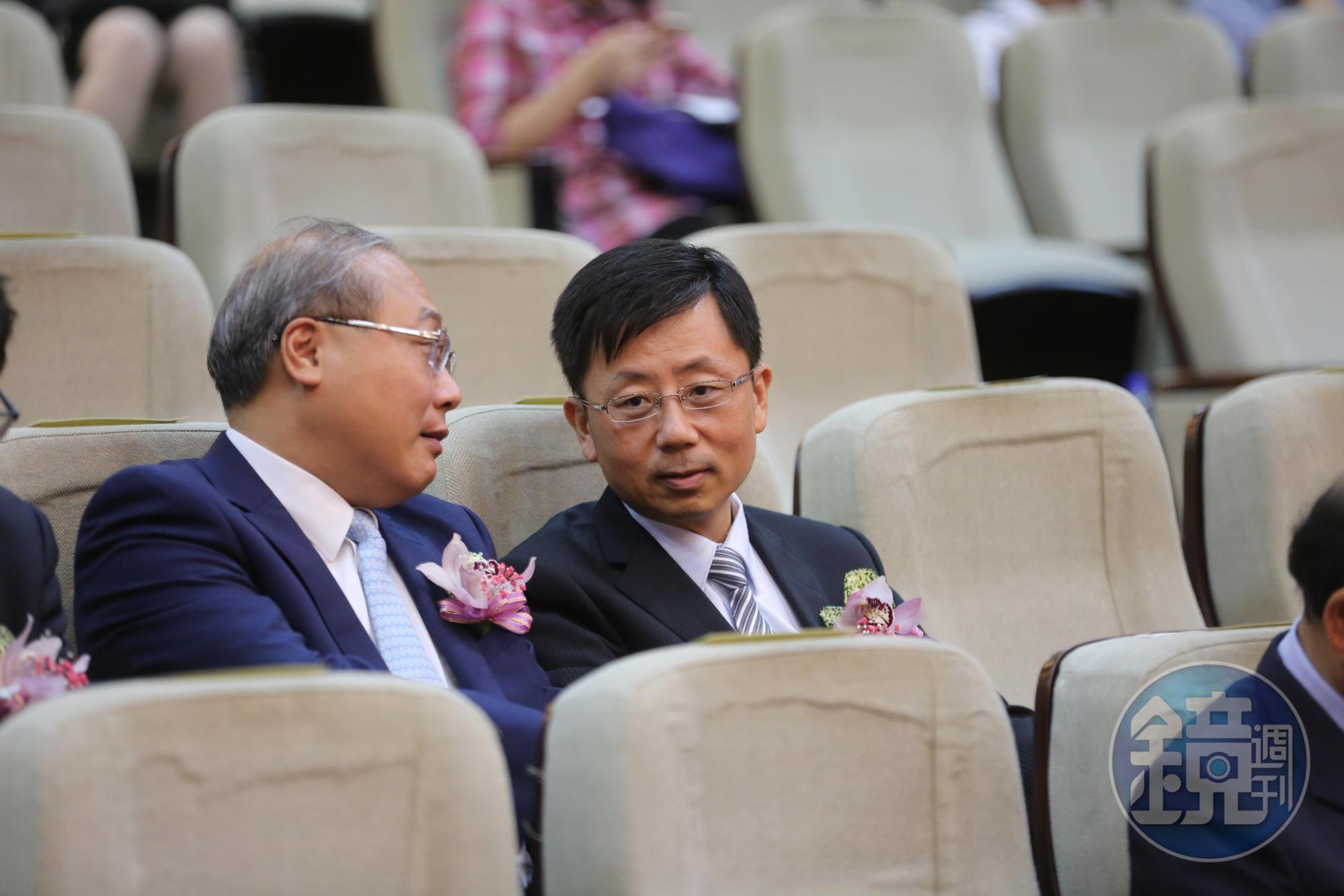 政風人員上班當網軍記申誡2支，廉政署長莊榮松認為懲處太輕已退回要求嚴懲。