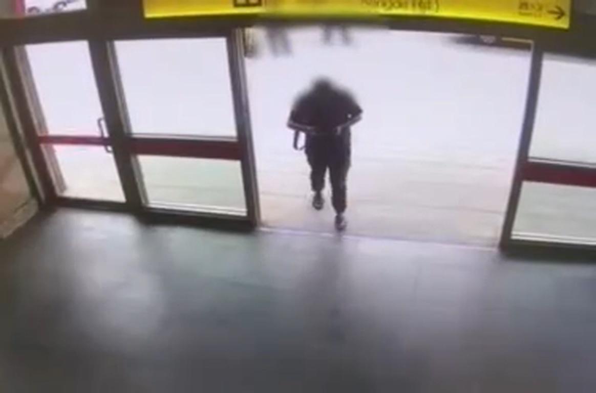 嫌犯將他人手機SIM卡裝入自己的手機中。