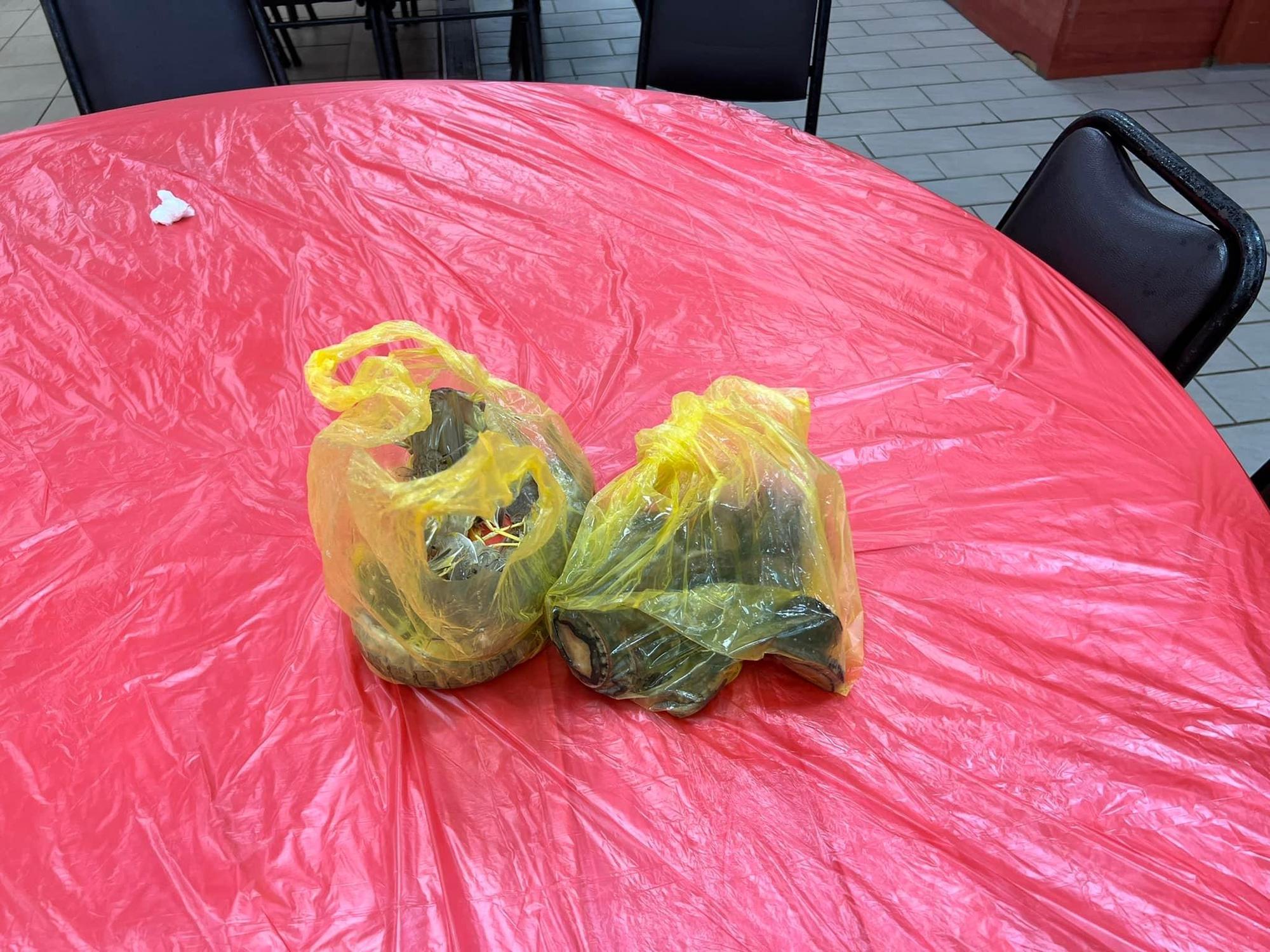 有網友在基隆碧砂漁港購買海鮮,委託當地餐廳代客料理,結果竟爆出調包活海鮮事件。(翻攝自爆料公社二社)