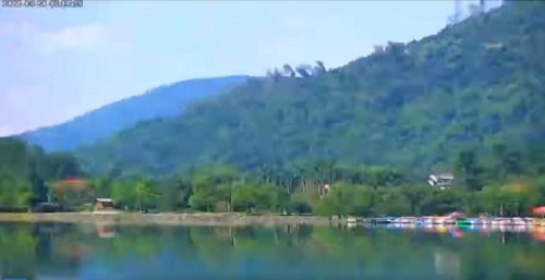 花蓮6.0強震，超恐怖影片曝光！鯉魚潭晃到讓人頭昏眼花。（翻自花東縱谷國家風景區管理處臉書）