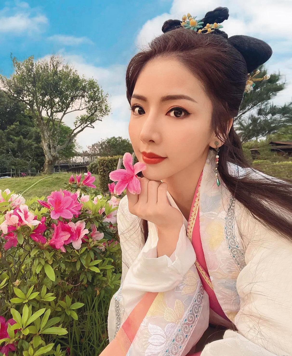 宋羽葤回台後接演不少三立的戲劇演出，日前在臉書po出她的古裝扮相。