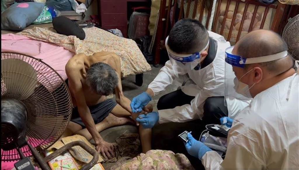 彰化皮包骨3兄弟老大驚傳過世。（翻攝賴清美臉書）