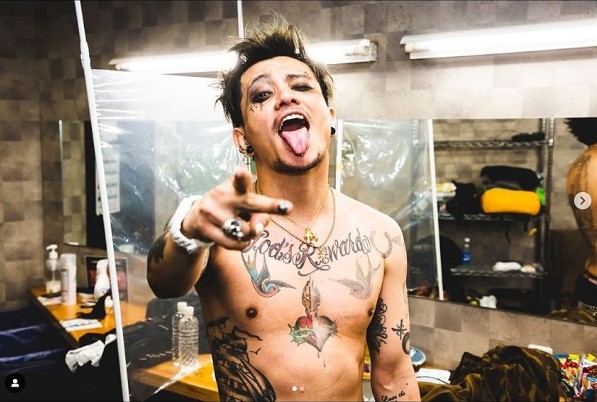 傑尼斯偶像淪毒蟲今被判刑！驚爆「對多女發送大量18禁影片」，猥褻影像曝光。（翻自田中聖IG）