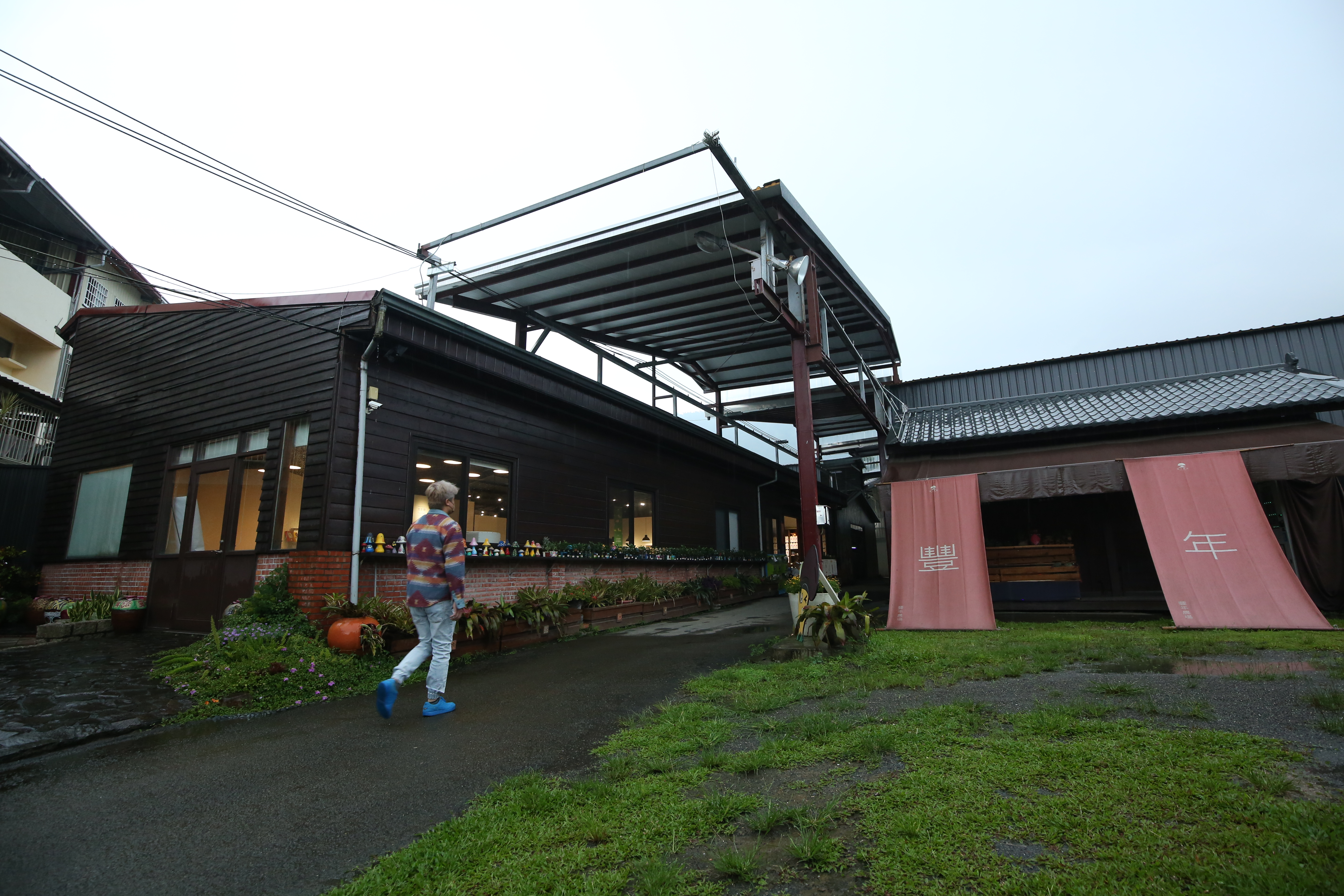位於埔里山間的「豐年農場」外型相當日系可愛。