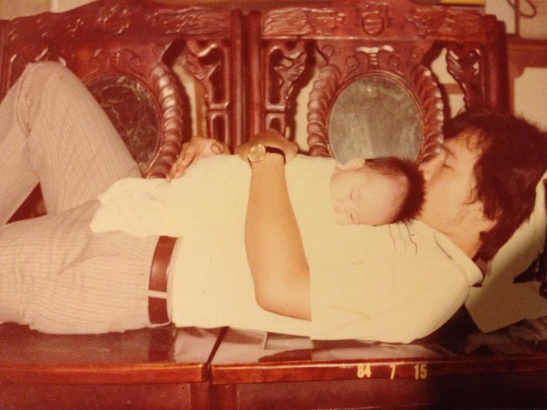 楊渡貼出與女兒楊茵絜的合照，對於女兒驟逝悲痛不已。（翻攝楊渡臉書）