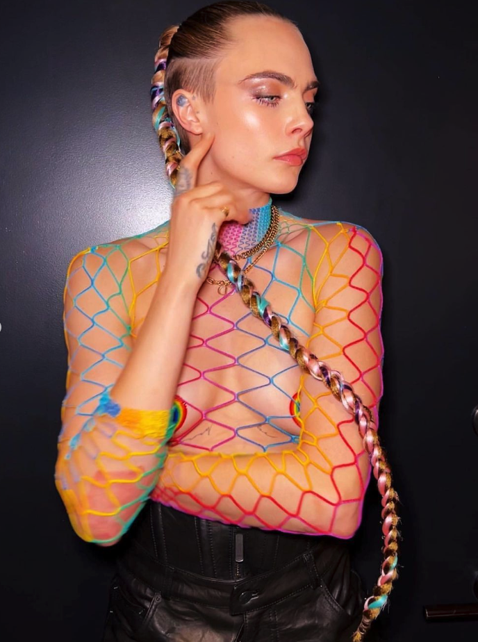 卡拉迪樂芬妮為知名泛性戀,出櫃許久。(翻攝Instagram @caradelevingne)