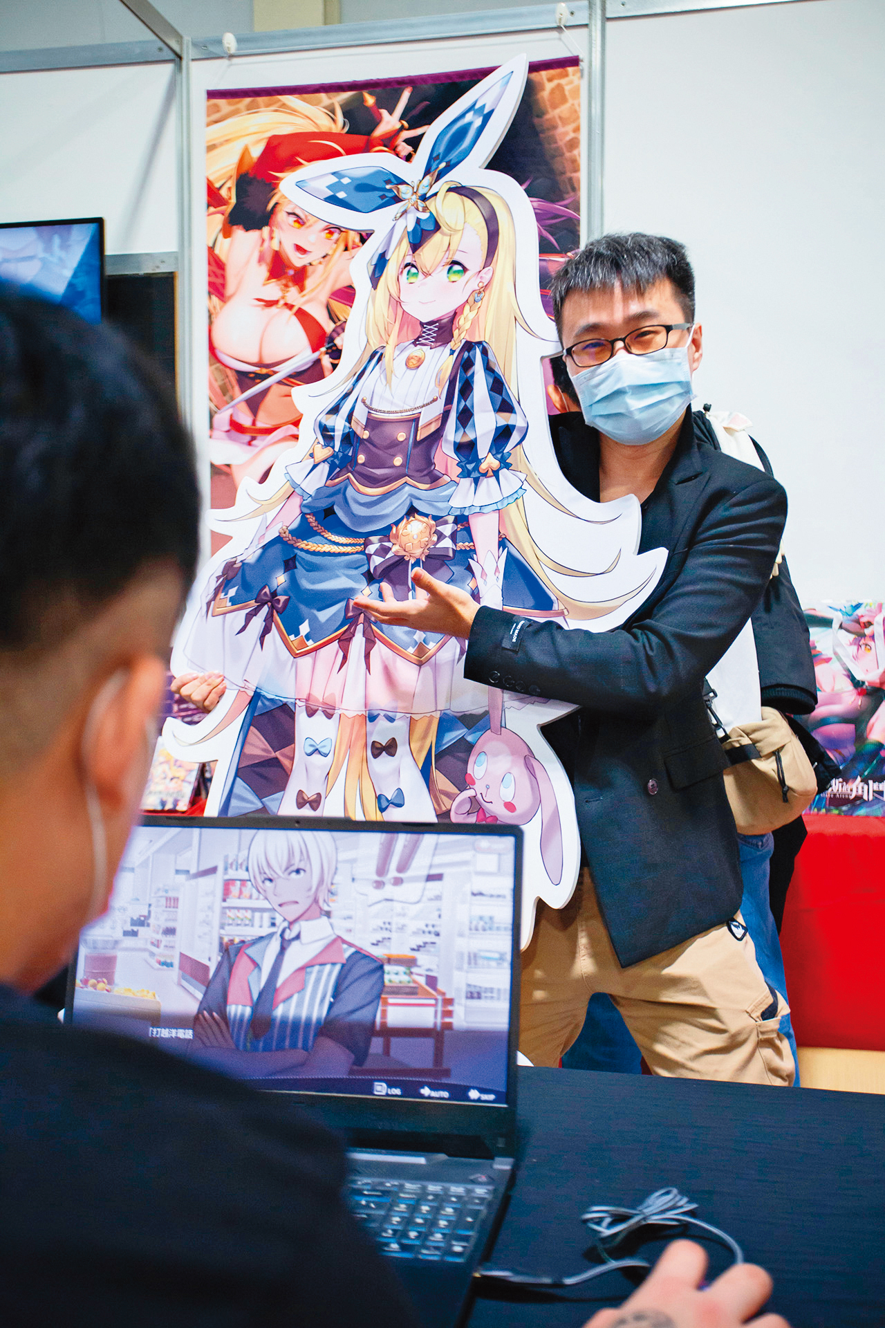 永恆艾莉絲工坊創辦人許逸倫,希望打造高品質且具挑戰性的成人遊戲。(永恆艾莉絲工坊提供)