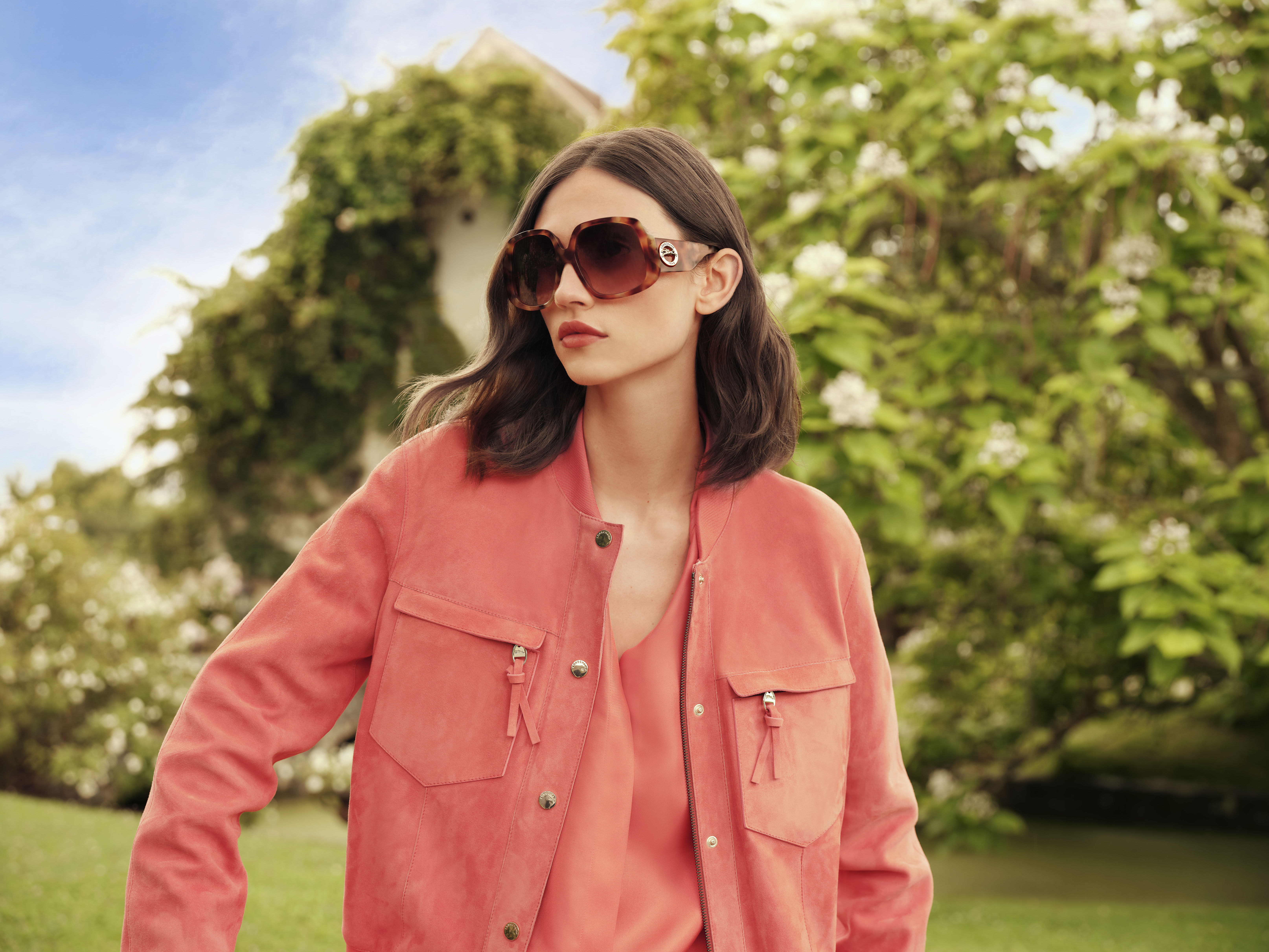 LONGCHAMP 2022春夏系列亮橘色太陽眼鏡。NT$7,800。（LONGCHAMP提供）