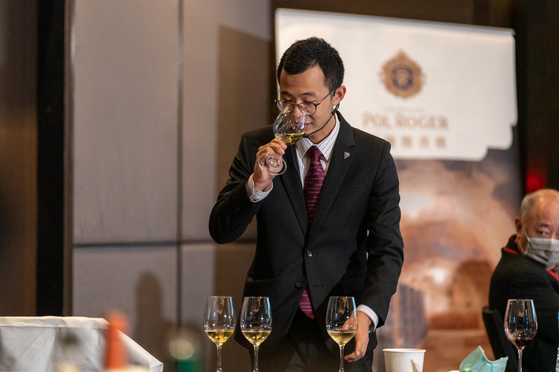 最佳侍酒師大賽台灣國手選拔競爭激烈,最後由盧楷文擊敗其他5位冠軍侍酒師出線。(台灣侍酒師協會提供)