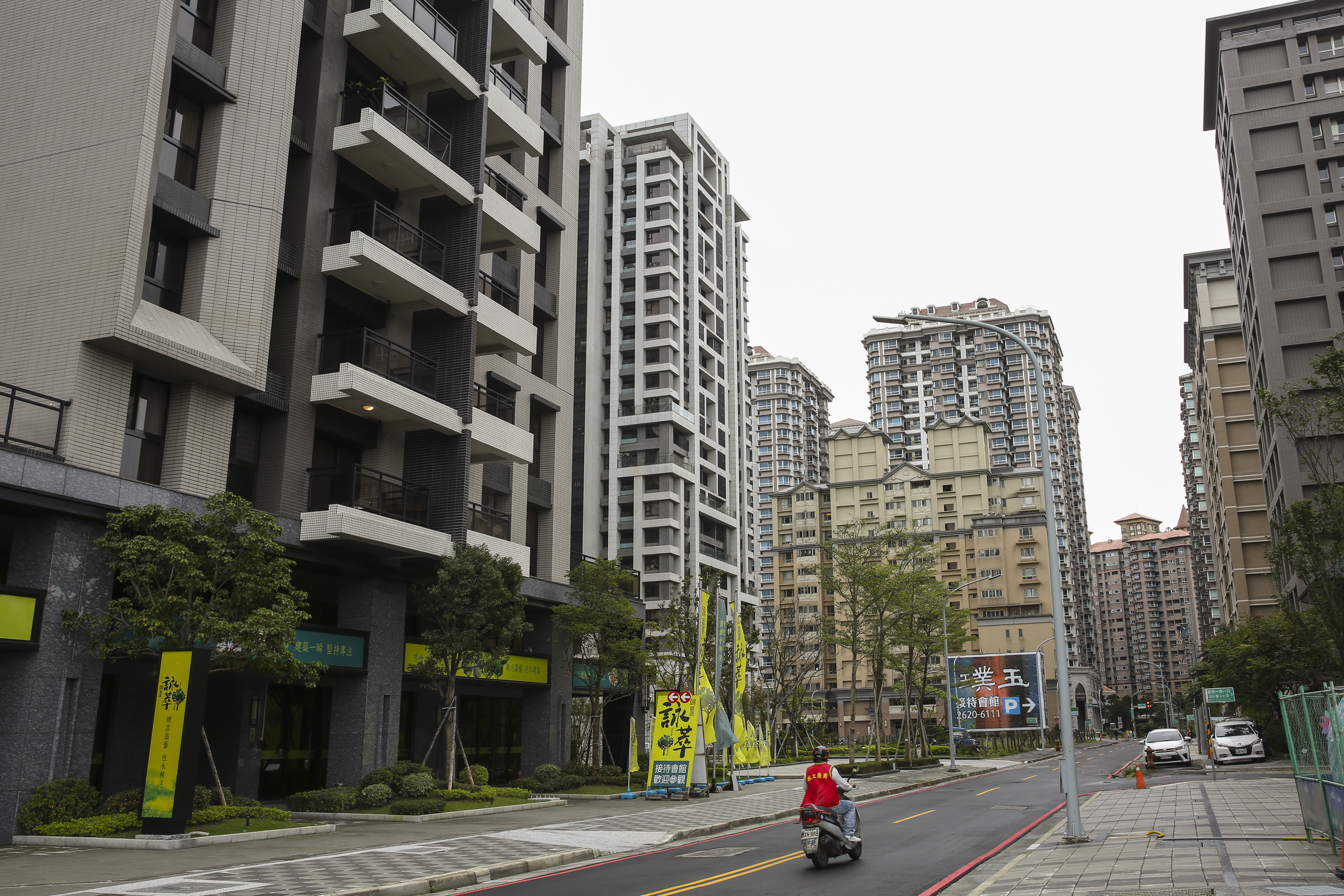 房市議價空間拉大，自住買方占上風，可善用議價技巧大膽出價。（示意圖）