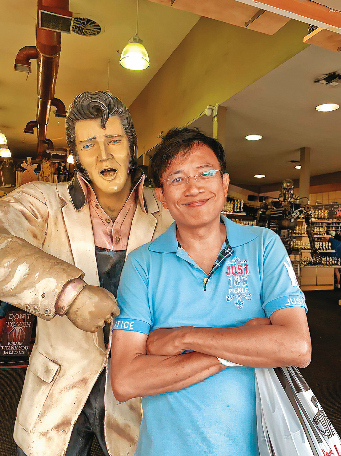 彭文正在美國經常陪孩子出遊。（彭文正提供）