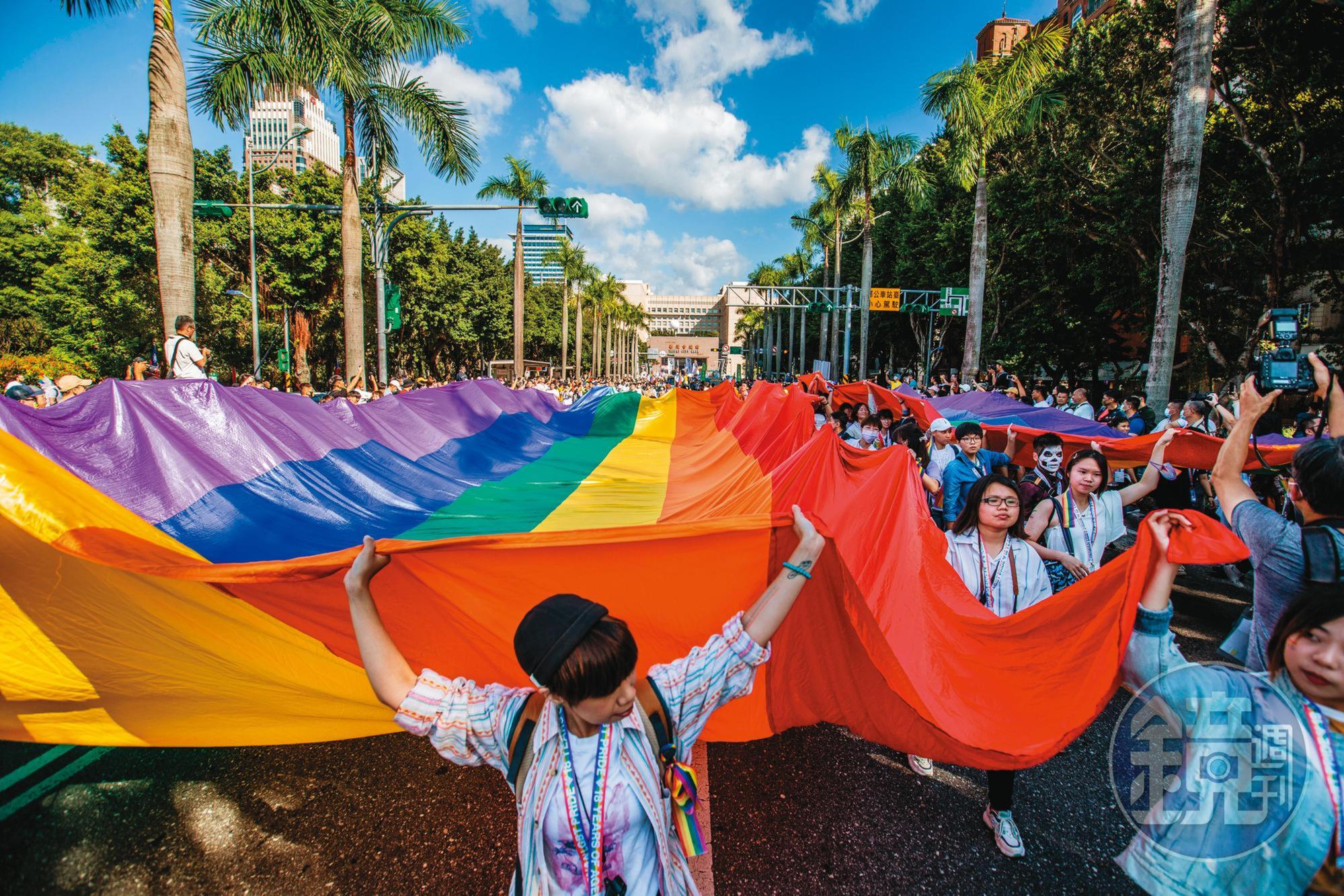 台灣在3年前成為亞洲第一個通過《同婚法》的國家，至今已有8千對同志結婚。