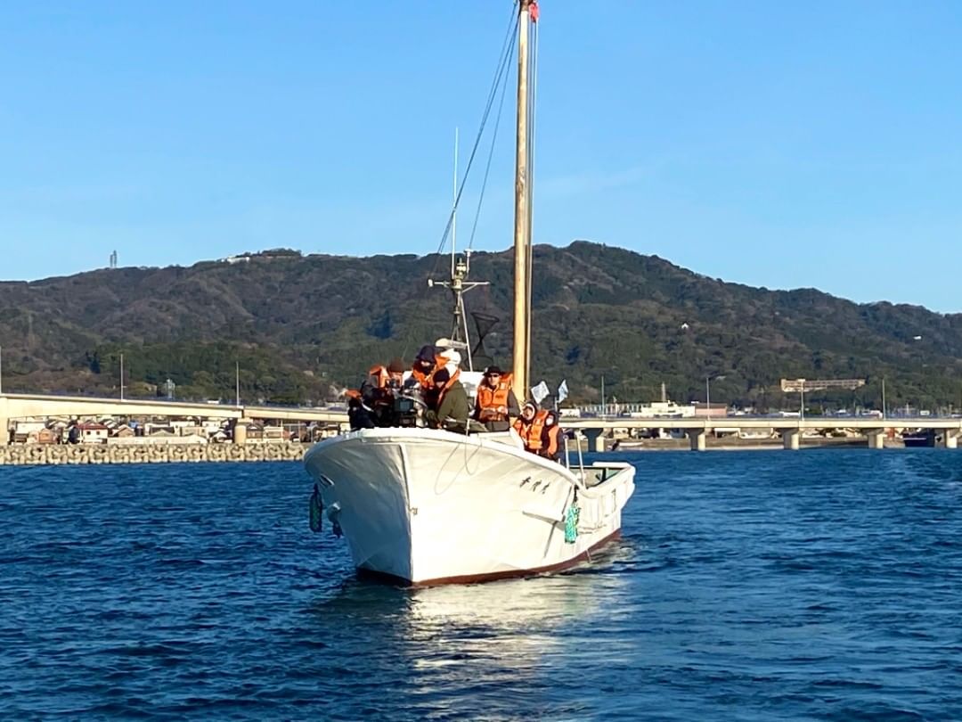 《空白》因男主角的工作為漁夫得出海拍攝，全程請專業漁夫協助、指導。（翻攝自藤原季節instagram）