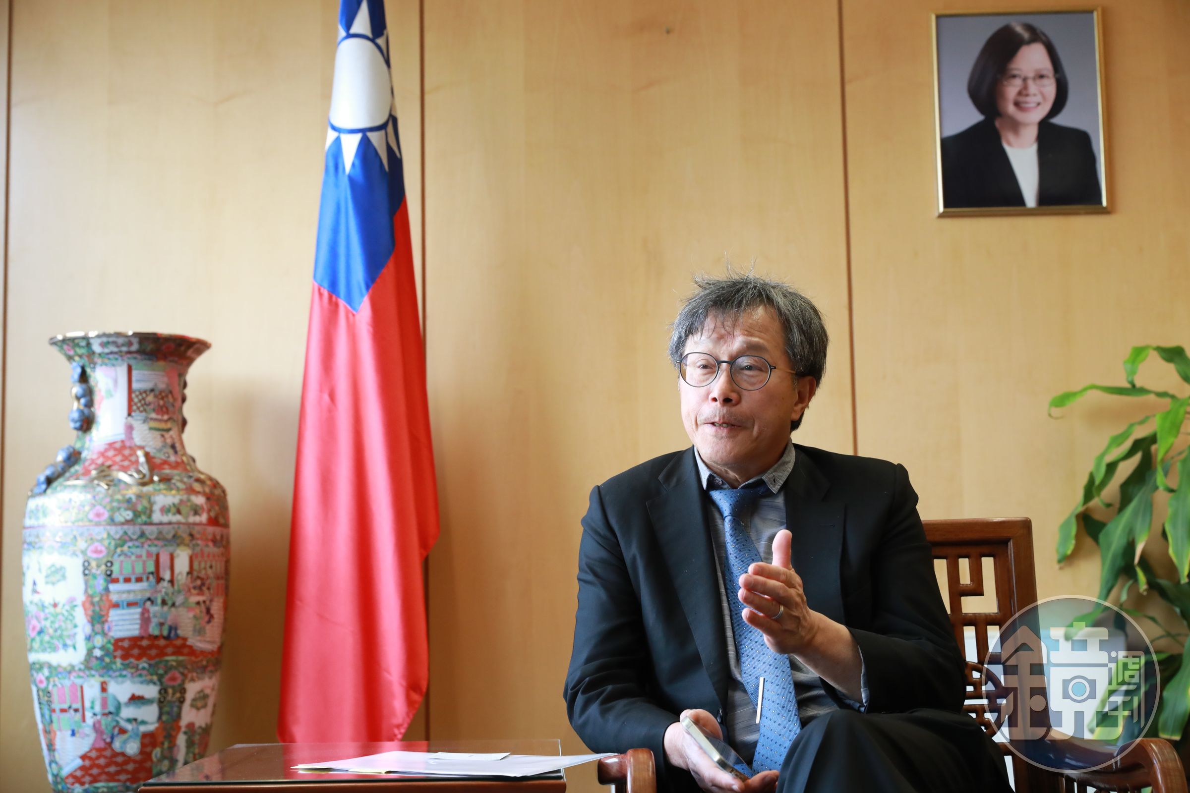 謝志偉在於柏林辦公室接受本刊專訪。