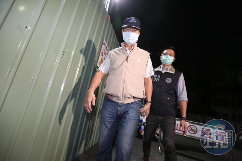 錢耀棟去年8月被送至北檢複訊,對記者提問態度惡劣(本刊資料照)