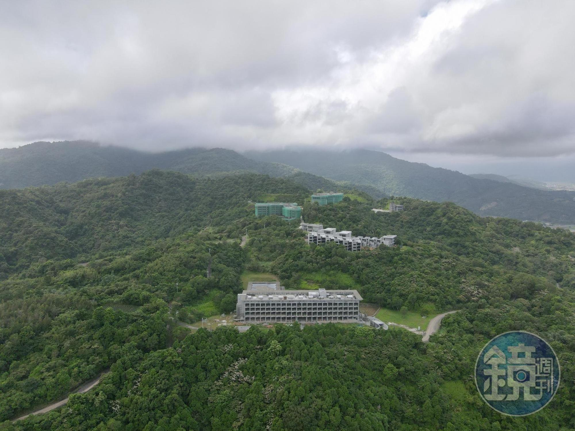 喜來登宜蘭度假酒店位於三星鄉草湖天公廟「玉尊宮」後方山坡地。(張世鈺提供)