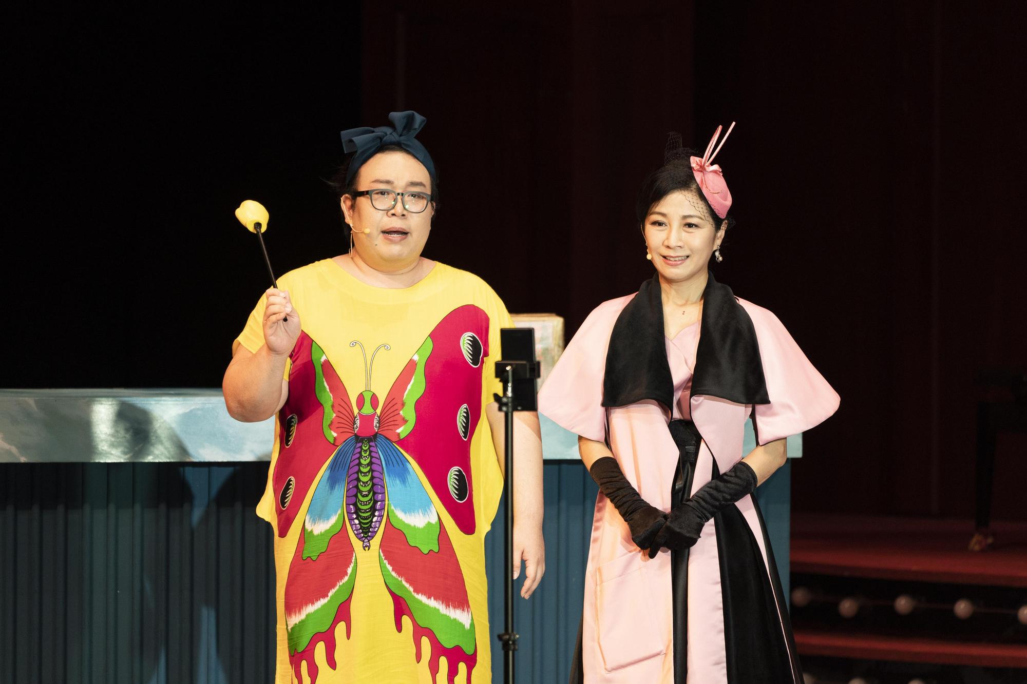 網紅娘娘加入舞台劇《明星養老院》演出喊滿足。（金星文創提供）