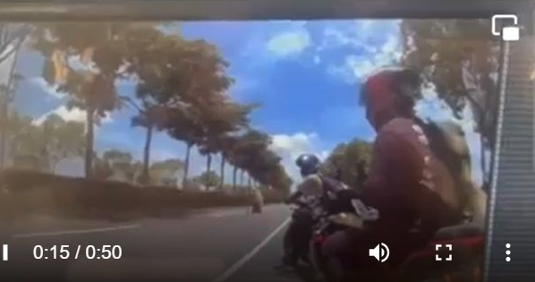 閻男重機上的第一視角鏡頭,拍下當時車聚發生意外過程。(翻攝畫面 記者爆料網)