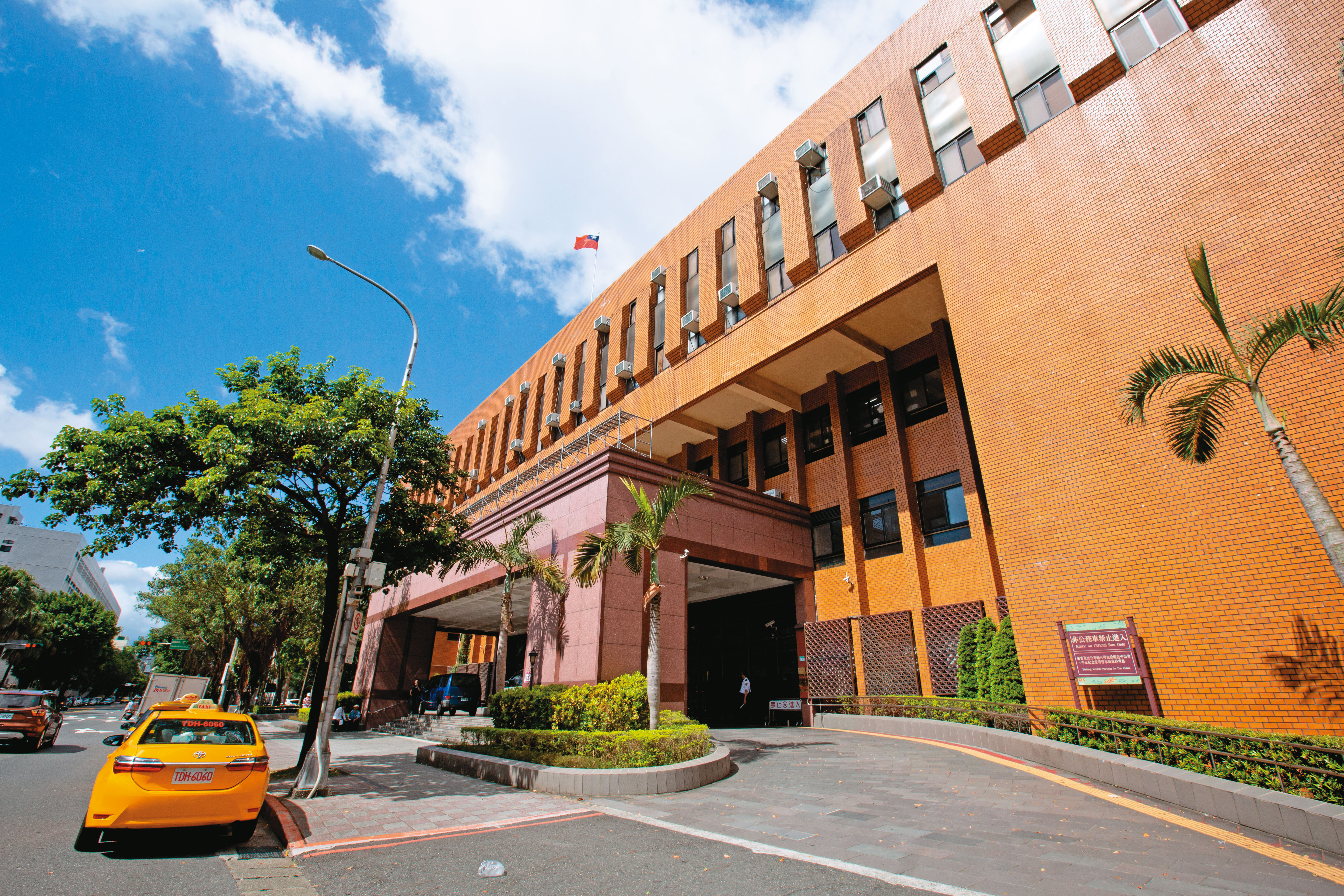 台北地檢署偵辦1111人力銀行家變案，認定林中一沒有恐嚇老爸林文雄，全案不起訴。