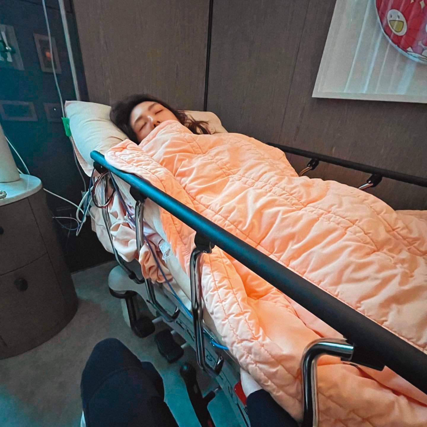 理科太太離婚之後進行凍卵手術,為未來的人生留下選擇。(翻攝自理科太太IG)