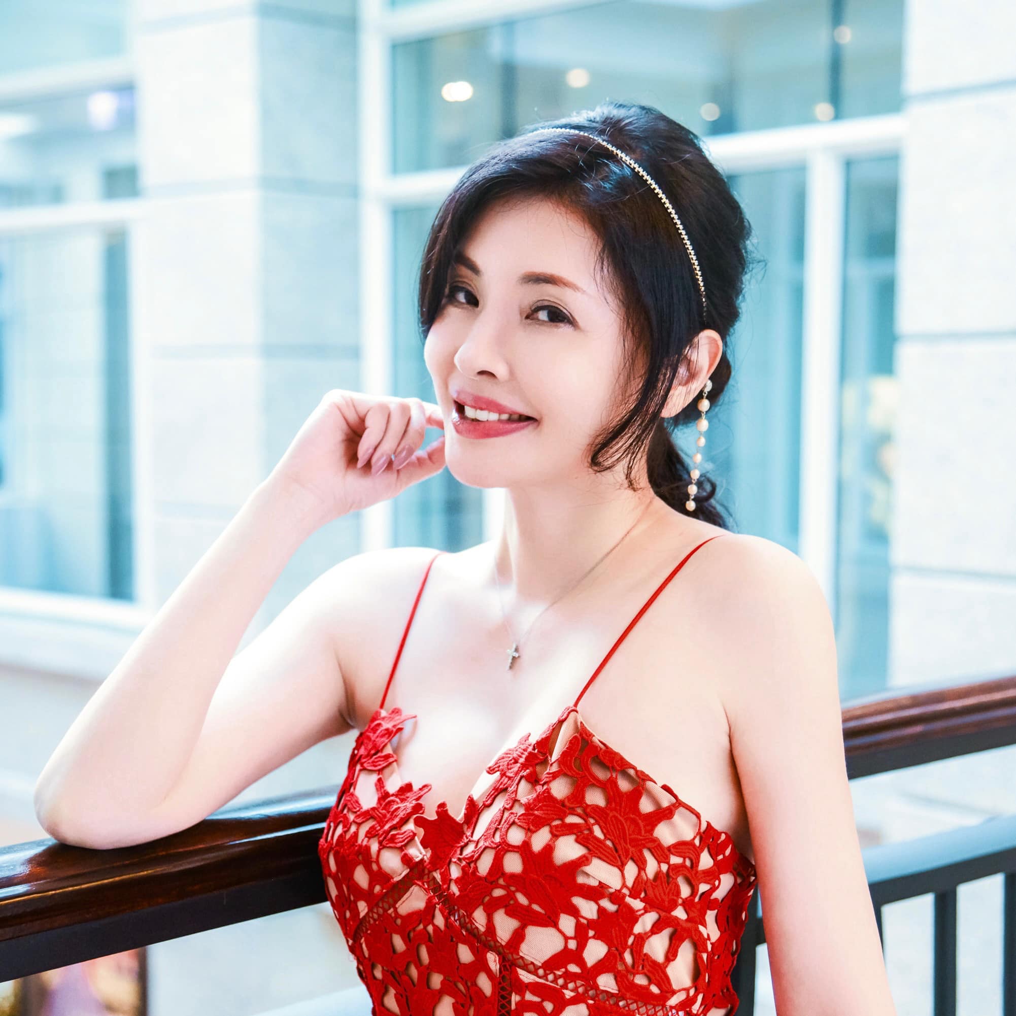 何如芸長期遭受丈夫冷暴力,苦撐10年才離婚。(翻攝自何如芸臉書)