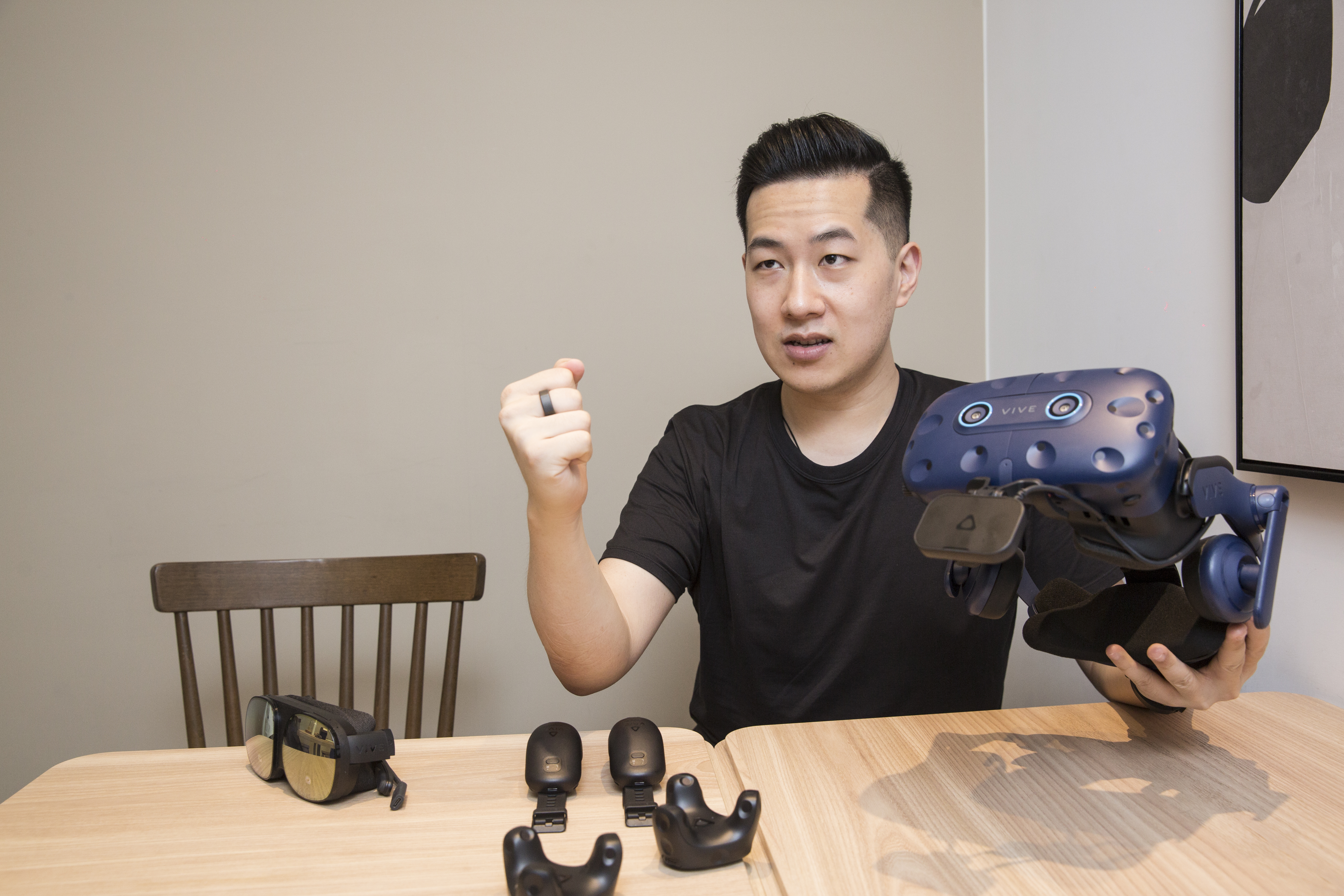 hTC全球產品策略發展負責人葉申透露，內部有一個專門在看「追蹤技術」的團隊，且規模不小。