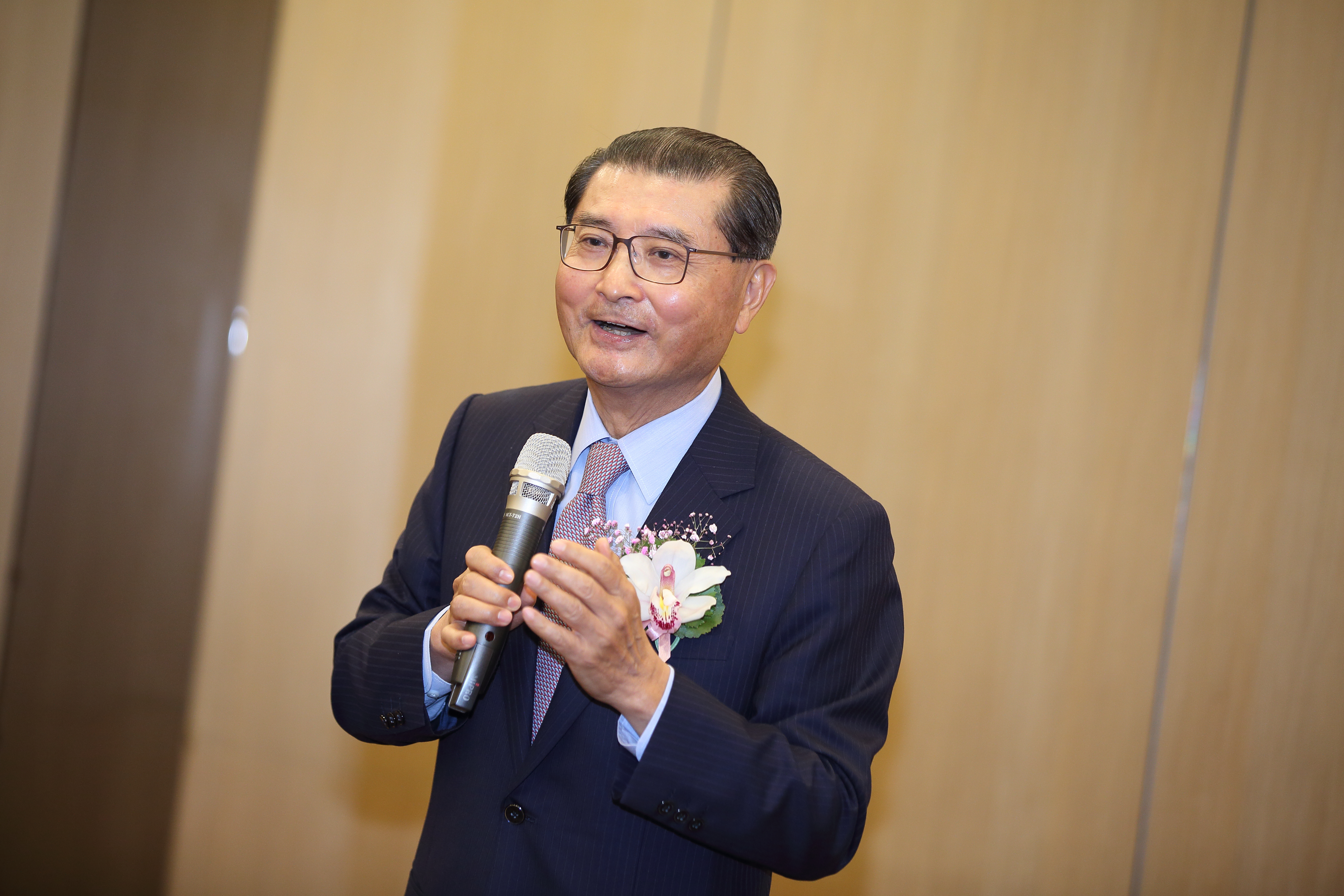 電電公會呼籲逐步調整電價，建議經濟部大漲電價要有配套方案。（圖為電電公會理事長李詩欽，本刊資料照）