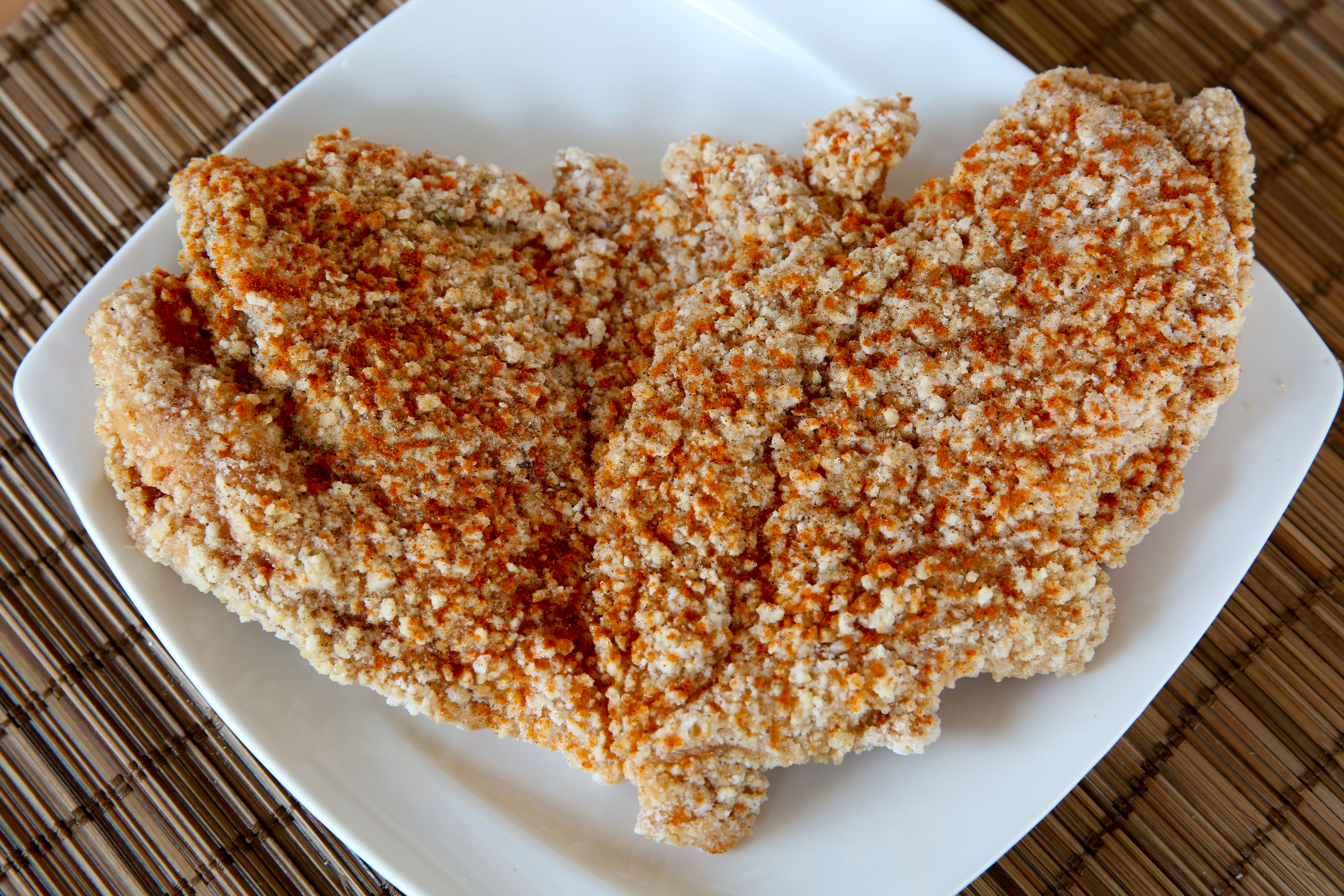 一份200g的炸雞排熱量約660大卡。（示意圖，本刊資料照）