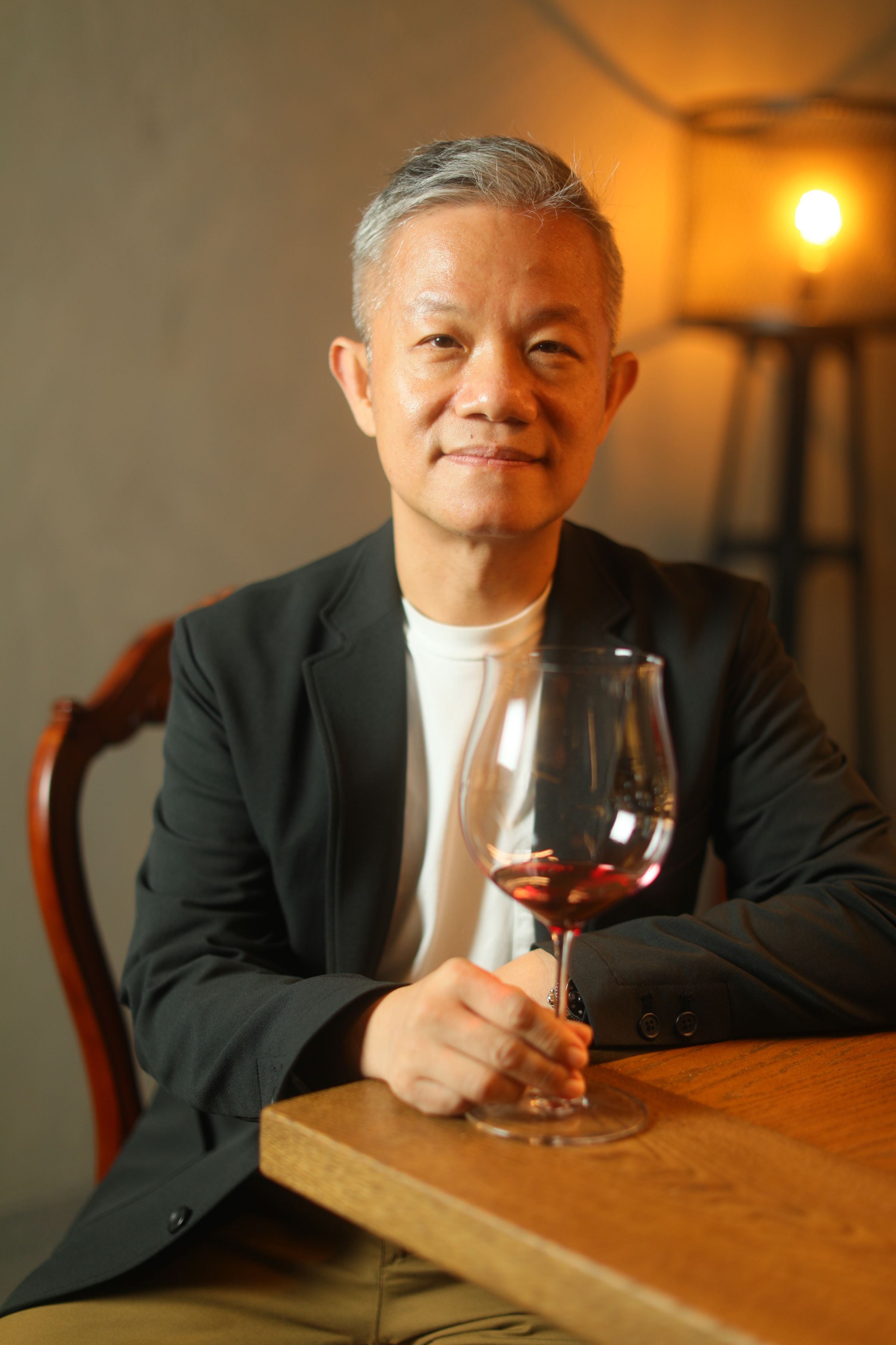 「CellWine大安酒藏」創辦人方亮，以葡萄酒藏家的自身角度出發，打造軟硬體服務到位的全方位窖藏空間。