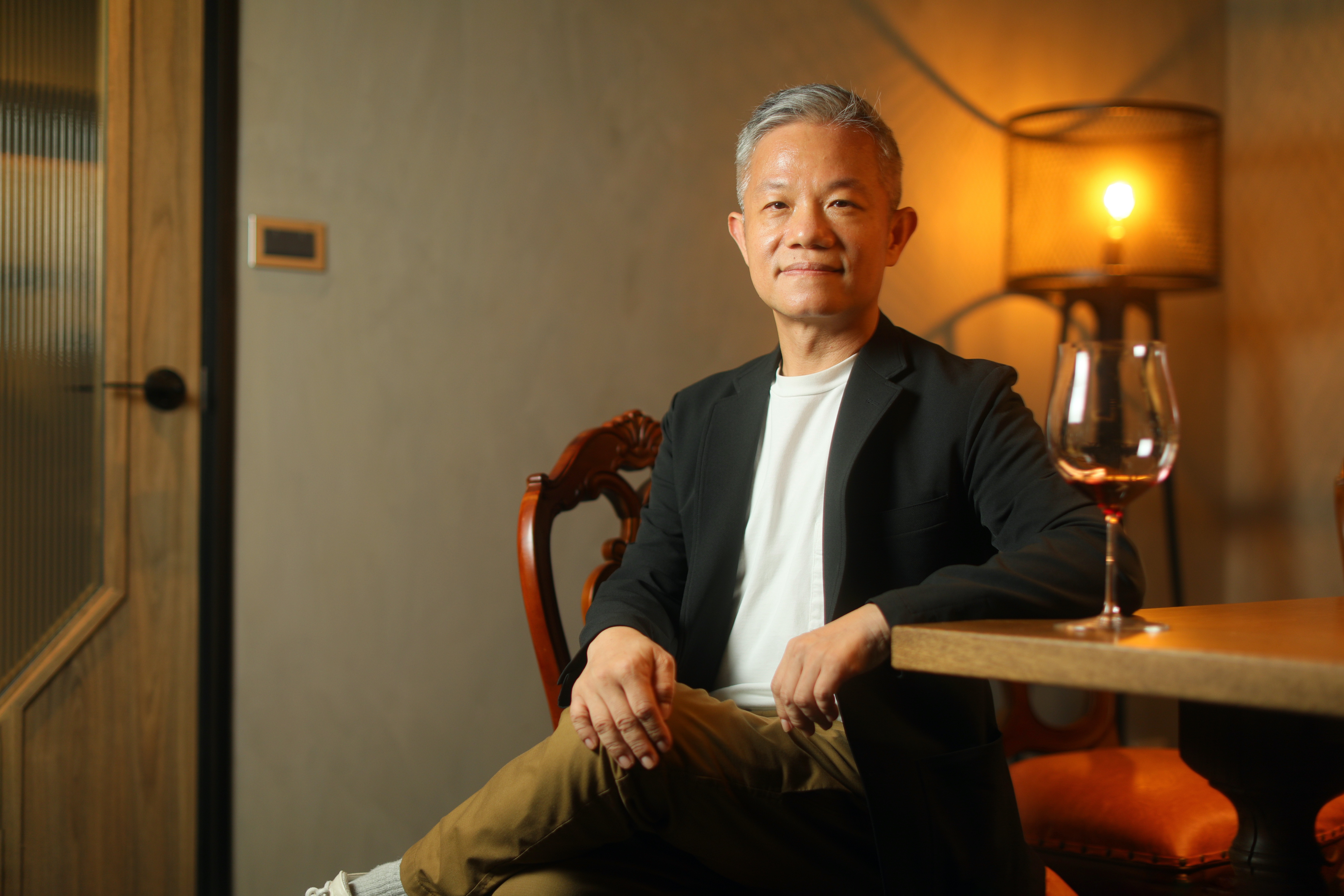 「CellWine大安酒藏」創辦人方亮對自家酒窖的規劃,格外注意細節與執行精準度。