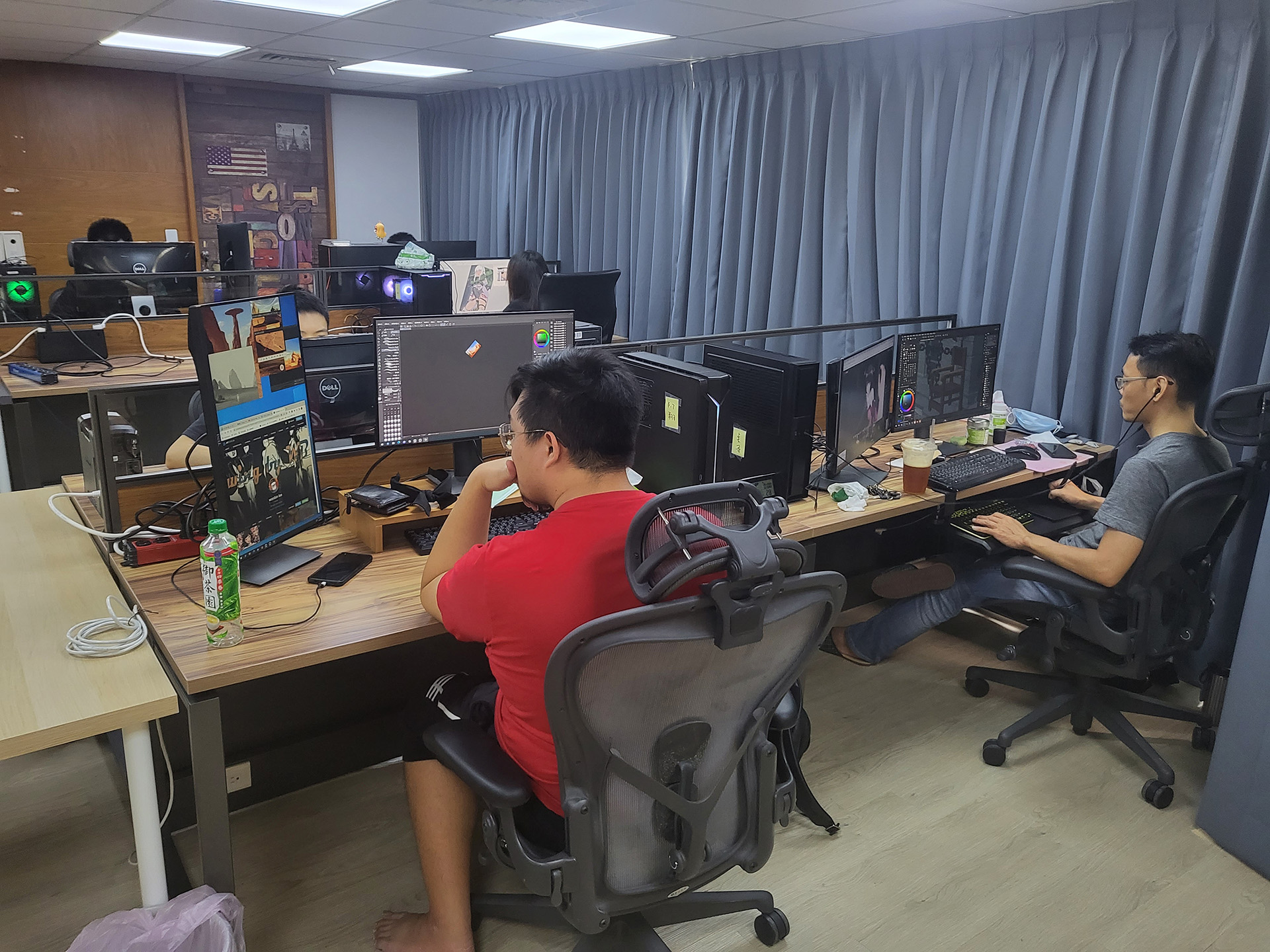 永恆艾莉絲工坊2019年至今推出4款成人遊戲，團隊也擴編至17人。（永恆艾莉絲工坊提供）