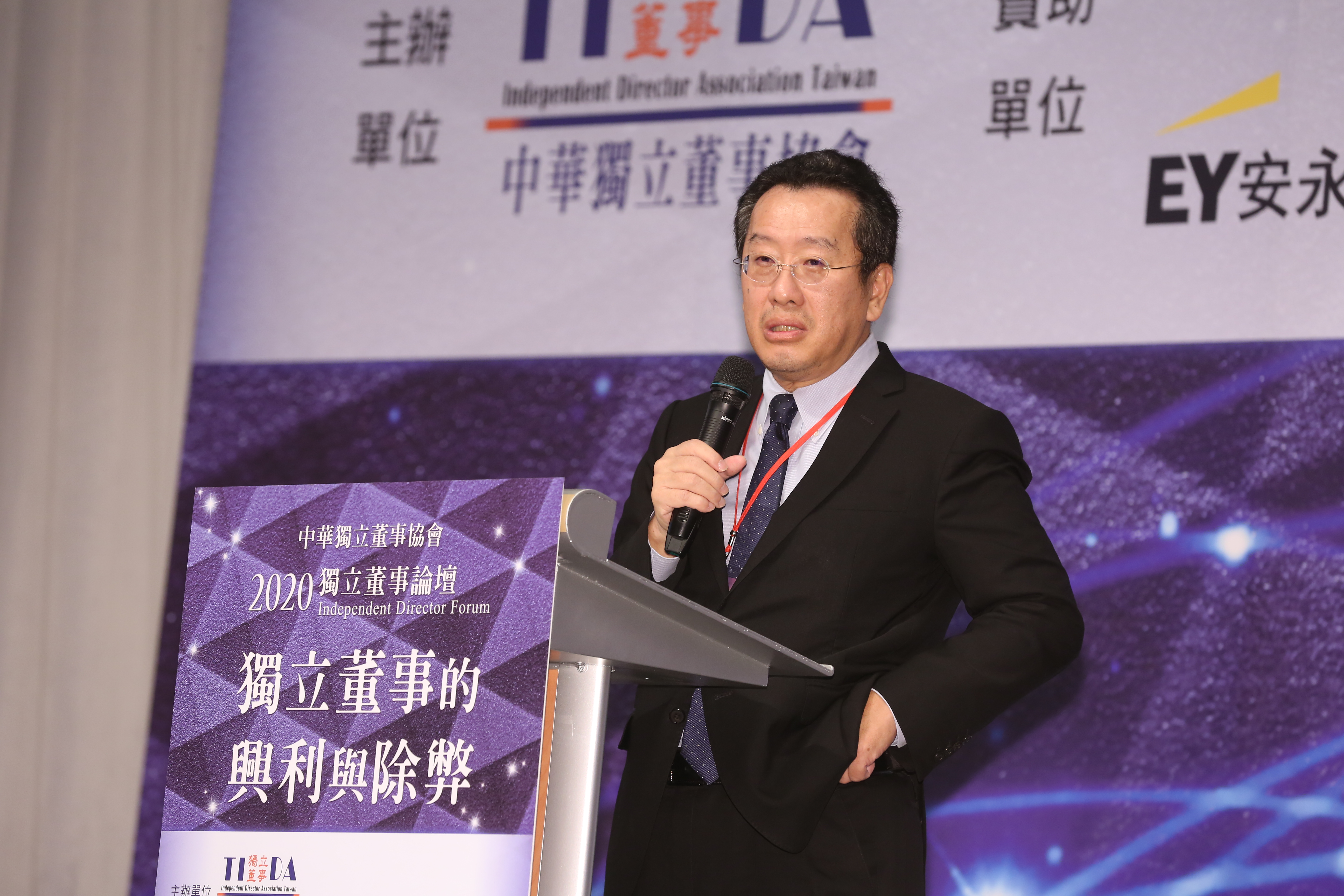 國安會祕書長顧立雄今（29）日因有症狀，進行快篩呈現陽性，並經問診確認為確診。（本刊資料照）