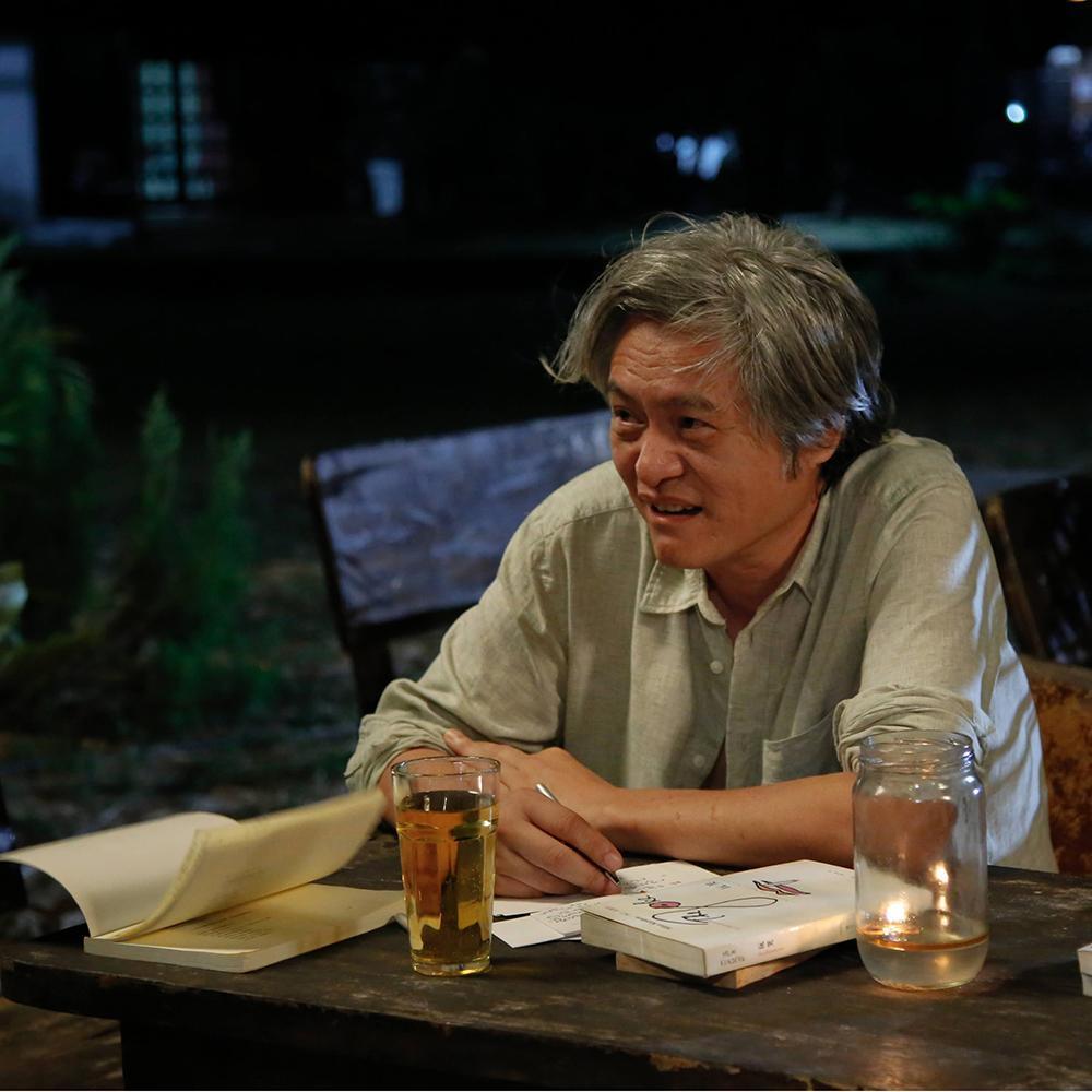 張子夫是馬來西亞著名的獨立音樂人，被找來扮演導演。（台北電影節提供）