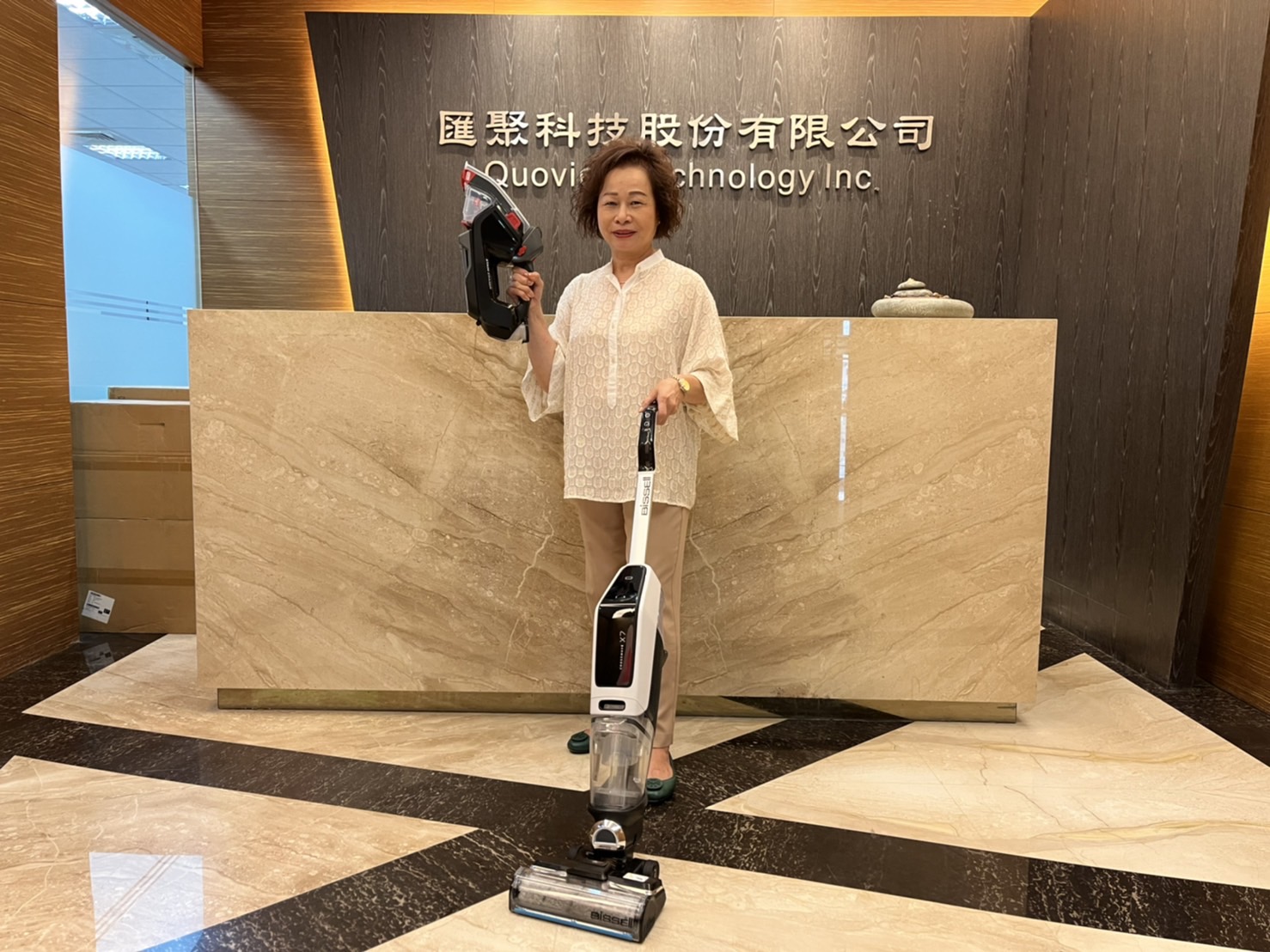 美國「Bissell 必勝」由匯聚科技獨家總代理販售。今年7月正式推出「Bissell 必勝 Crosswave X7 五合一無線吸塵拖地洗地機」與「Bissell 必勝 手持無線織物清潔機」雙新品，引起廣大迴響。