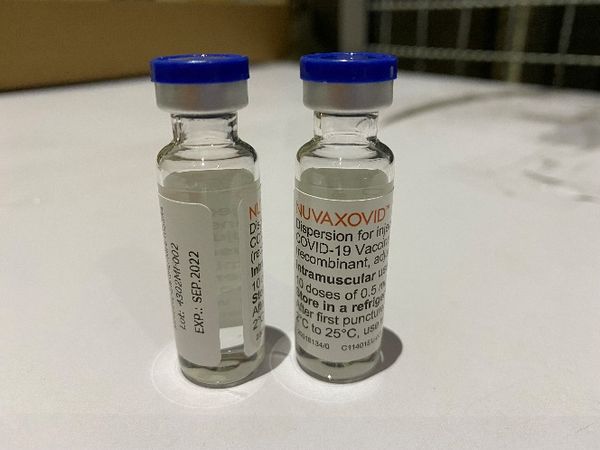 Novavax若要用於青少年,則須重啟EUA審查。(食藥署提供)