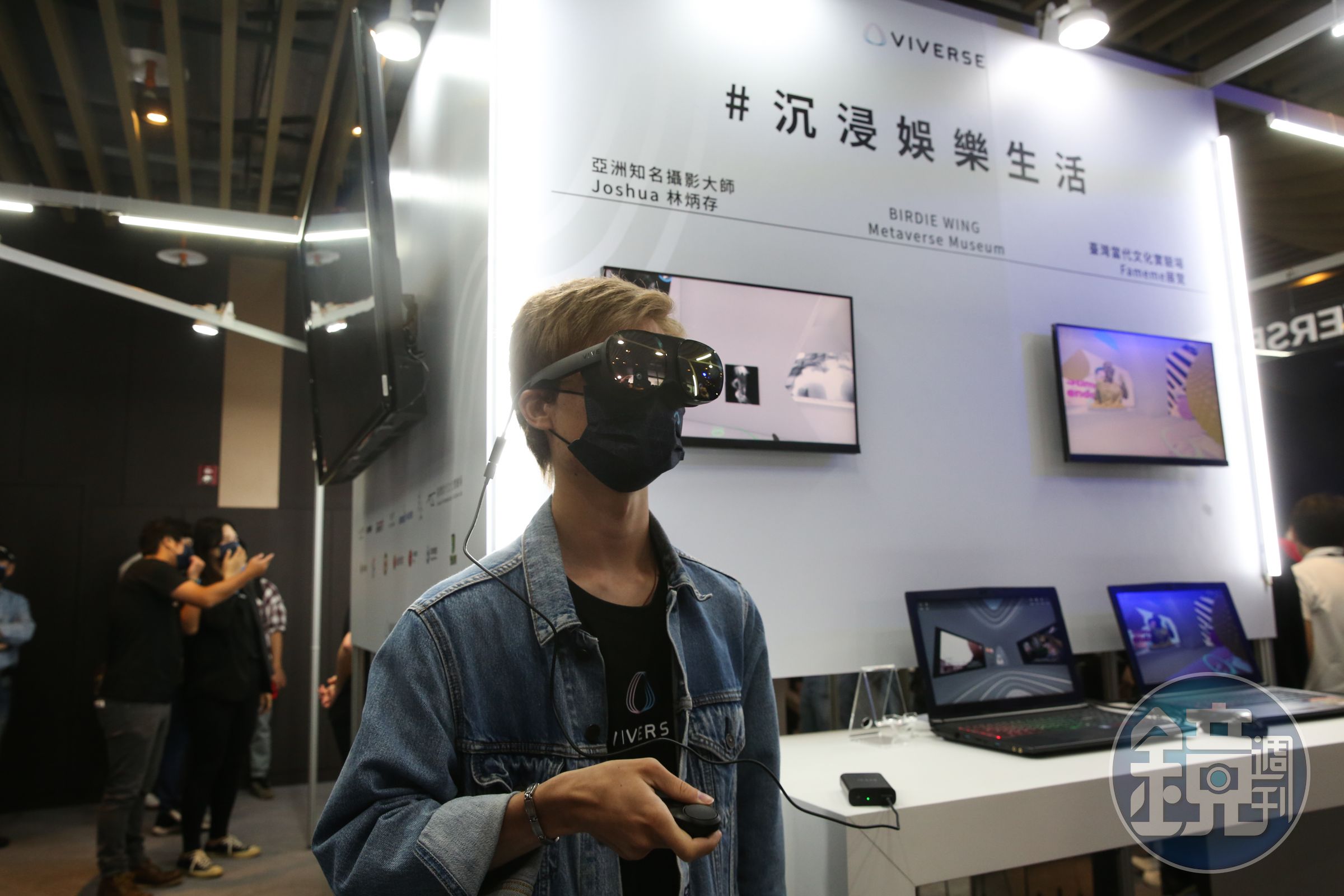 宏達電主打元宇宙概念的智慧型手機新品28日正式亮相，不料隔天股價直接被殺到跌停價52元，今再跌半根落回48.9元。