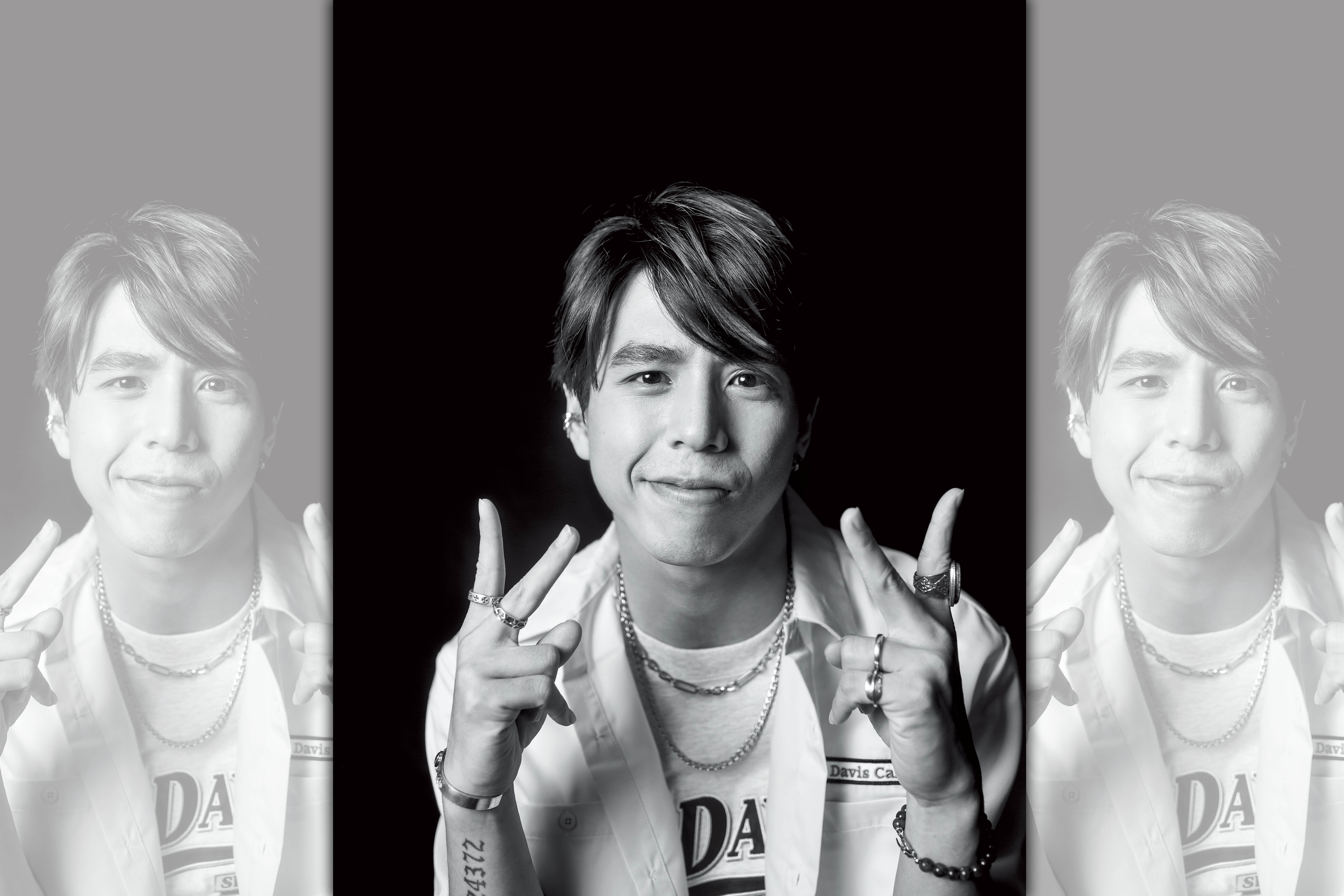 田一德從高中起就痴迷街舞，近年參加選秀、當導師，為自己的街舞生命試探不同面向。手臂上的數字是他過去教課、趕課的摩托車里程數。